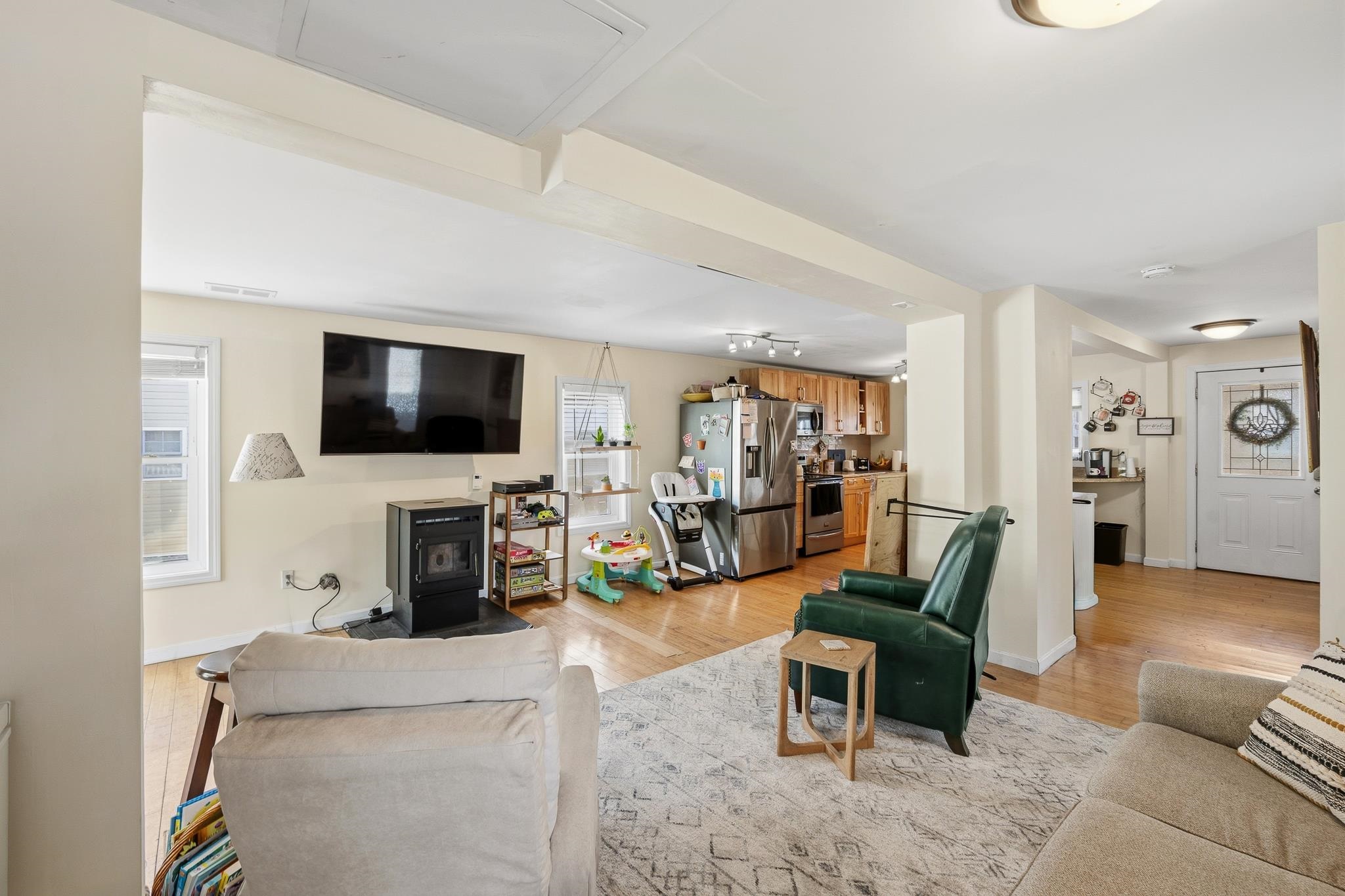 10 River Street Property Photo 37