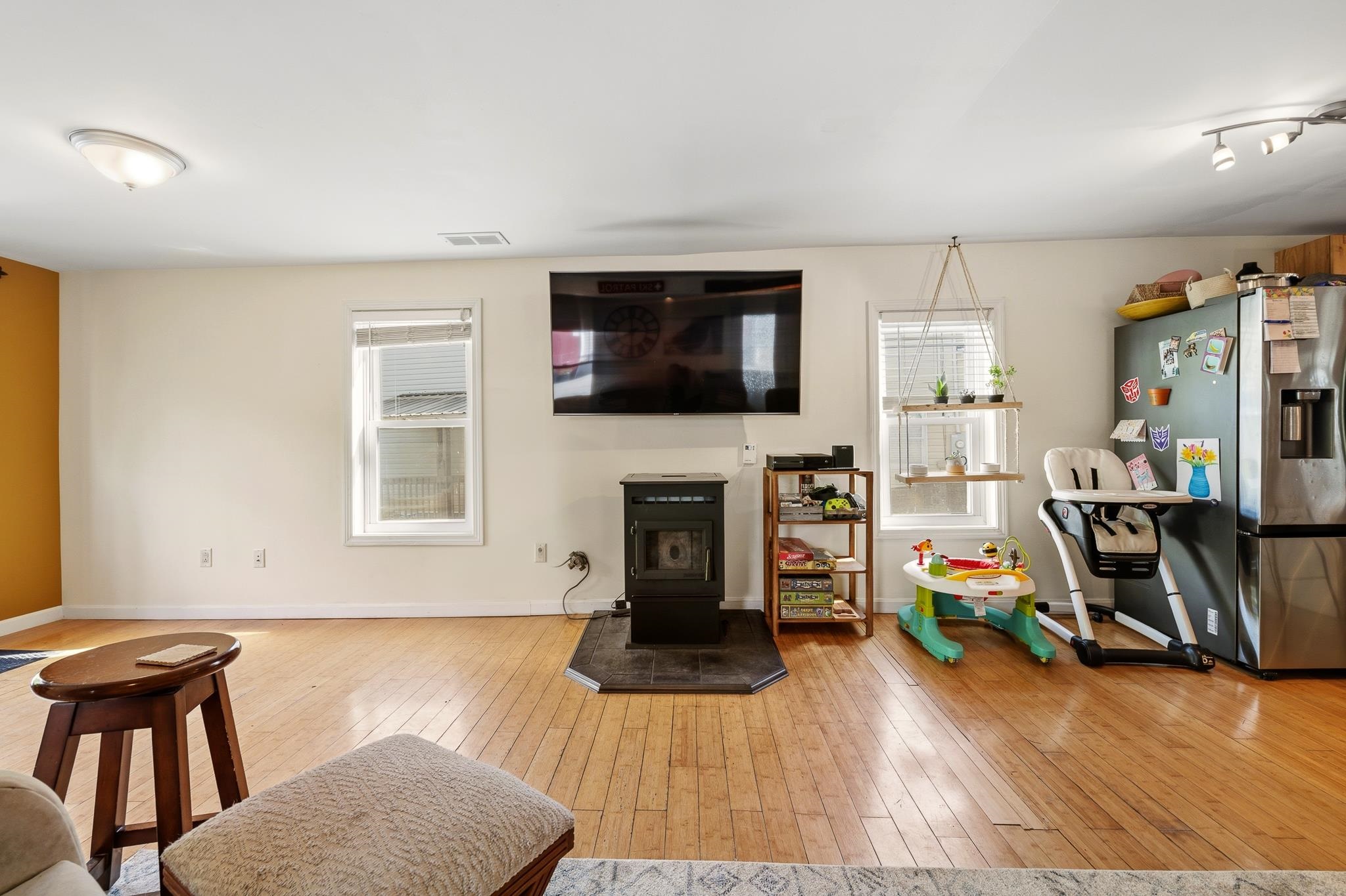 10 River Street Property Photo 38
