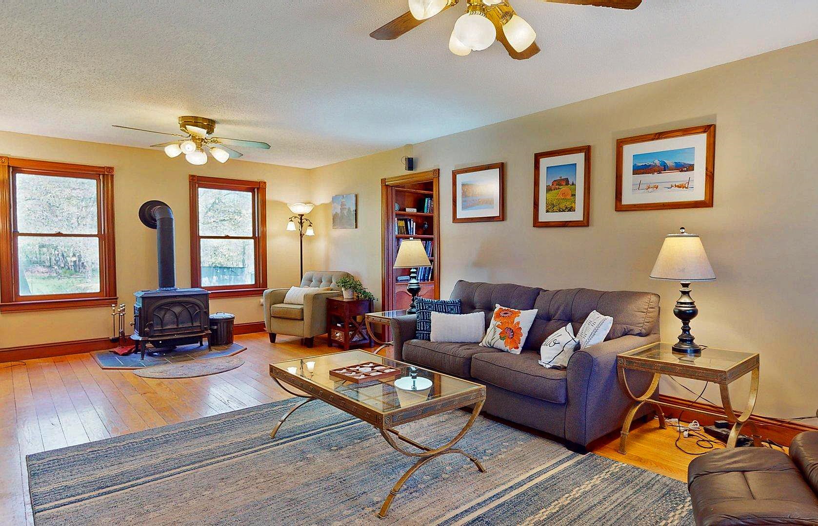355 Huntley Road Property Photo 2