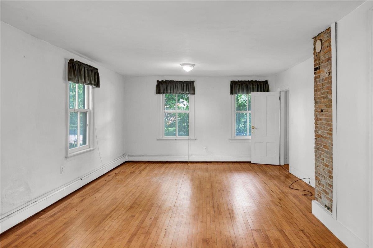 21 Seminary Street Property Photo 9