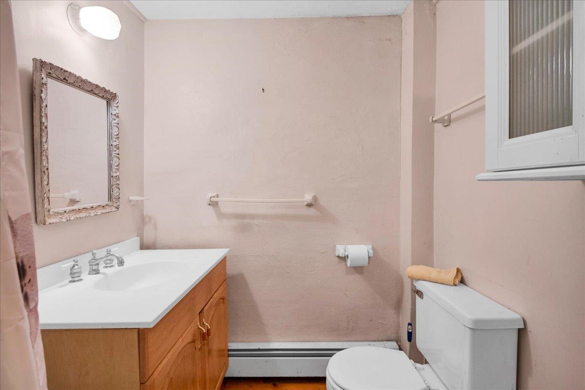 21 Seminary Street Property Photo 31