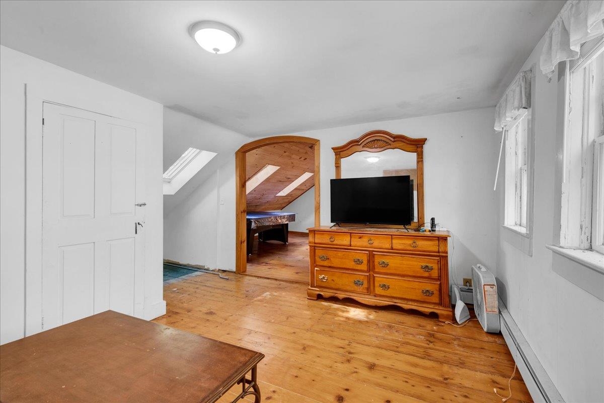 21 Seminary Street Property Photo 32