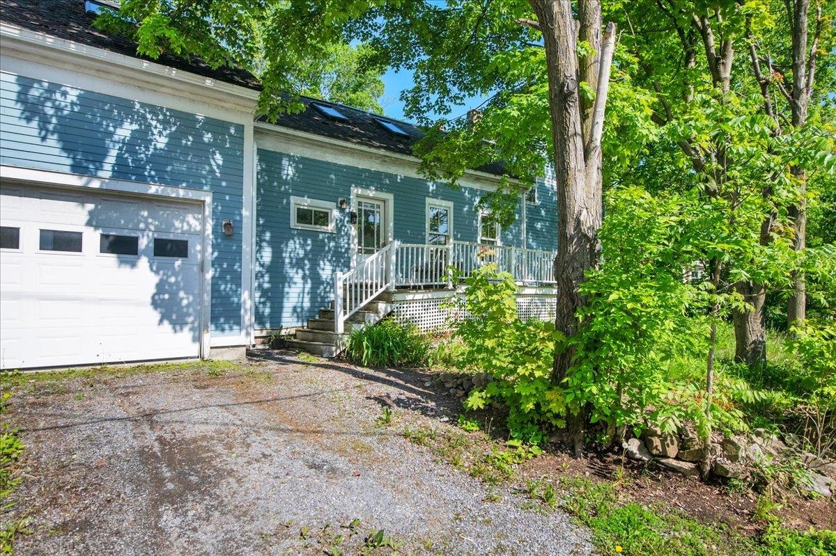 21 Seminary Street Property Photo 45