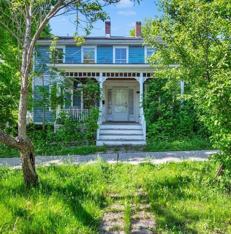 21 Seminary Street Property Photo 49