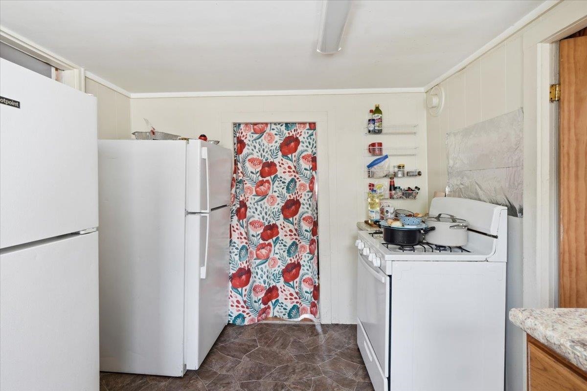 64 Hyde Street Property Photo 3