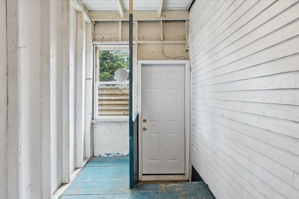64 Hyde Street Property Photo 27