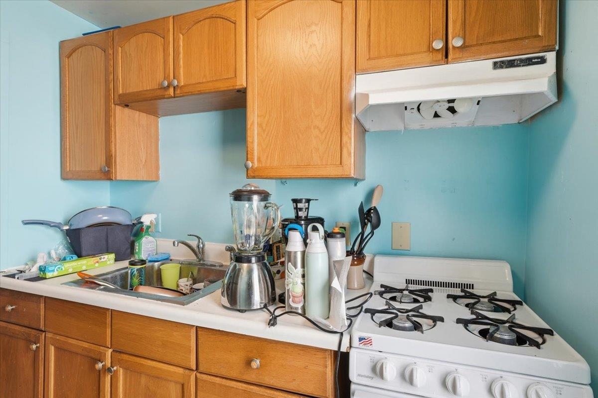 64 Hyde Street Property Photo 40