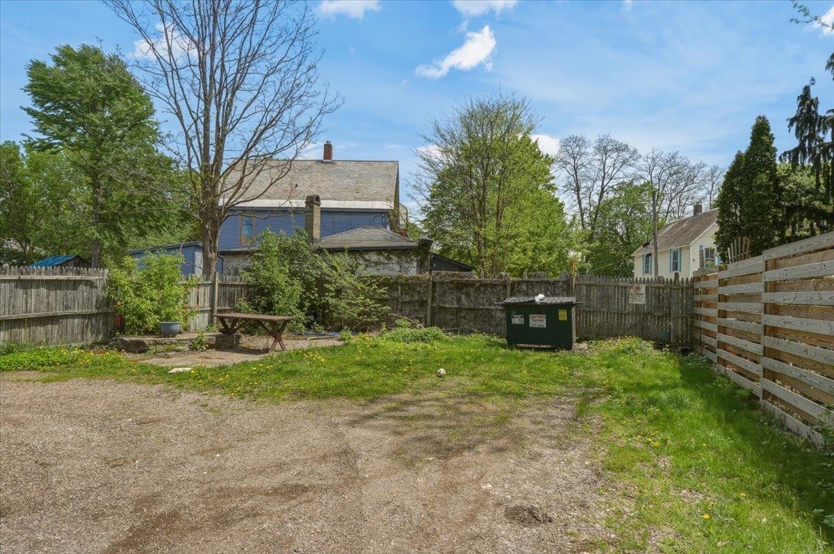 64 Hyde Street Property Photo 47