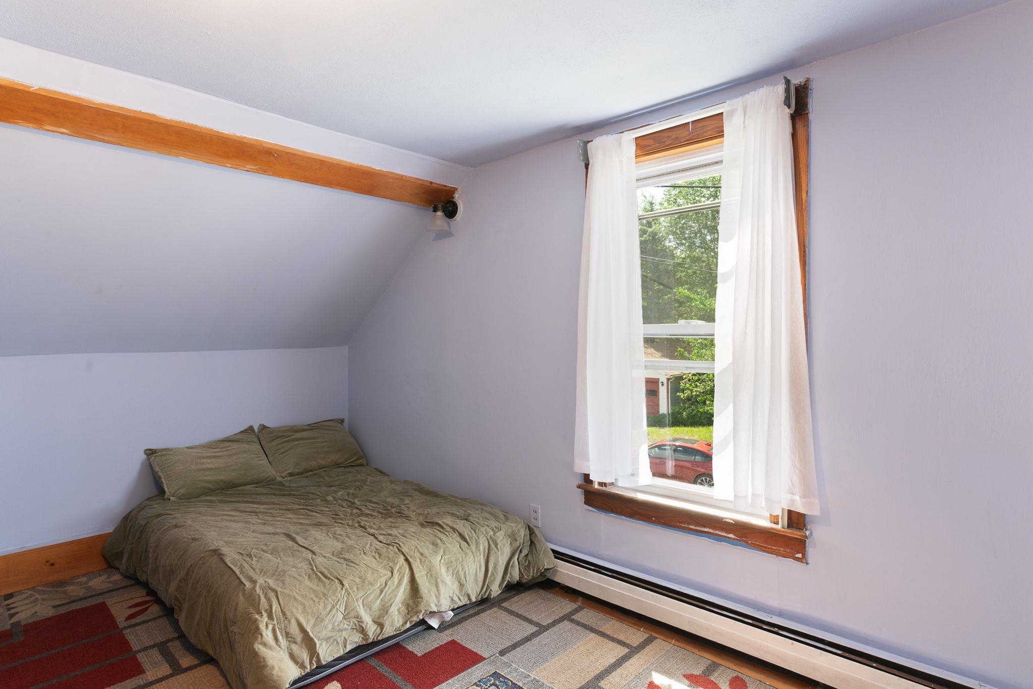 82 Oak Grove Avenue Property Photo 14