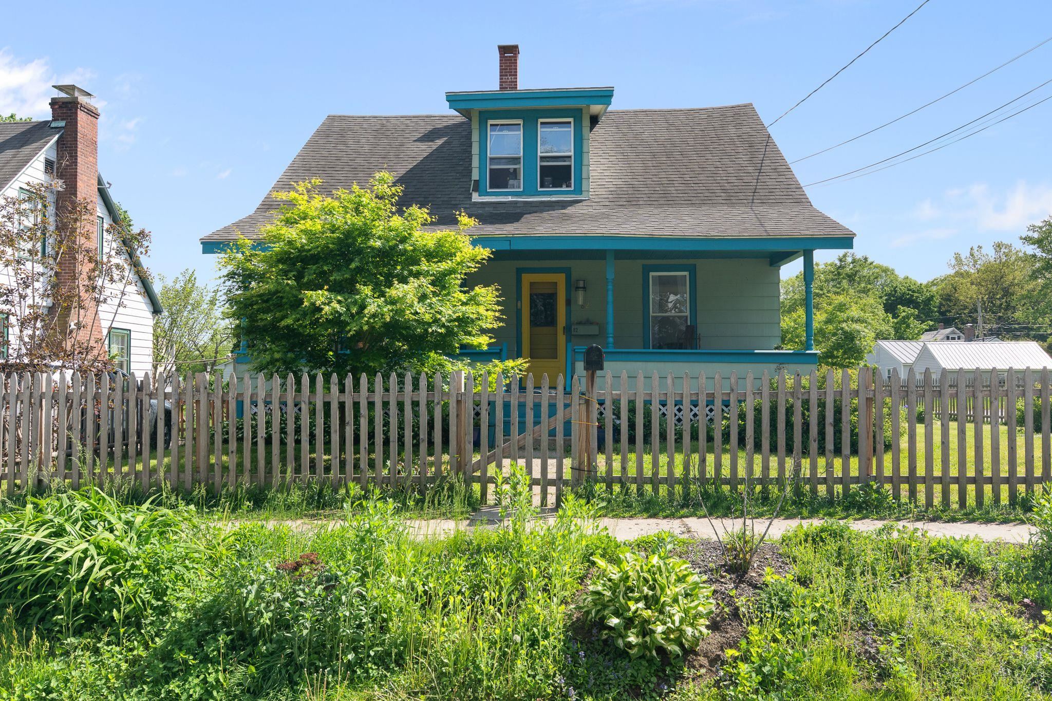 82 Oak Grove Avenue Property Photo 19