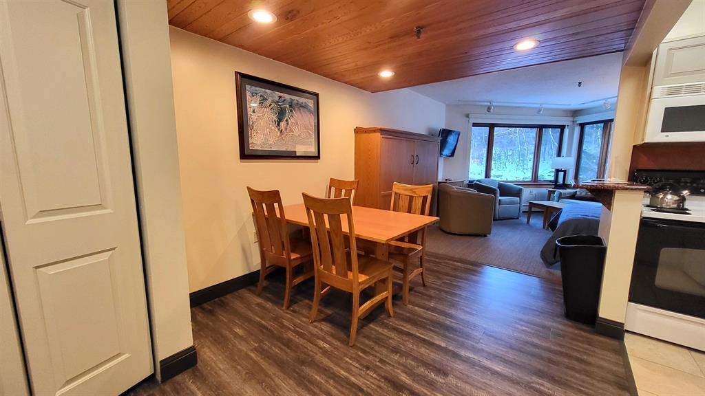 90 Loon Mountain Road Property Photo 4