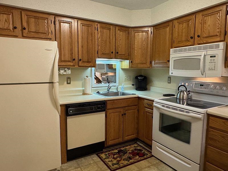 227 Main Street Property Photo 12
