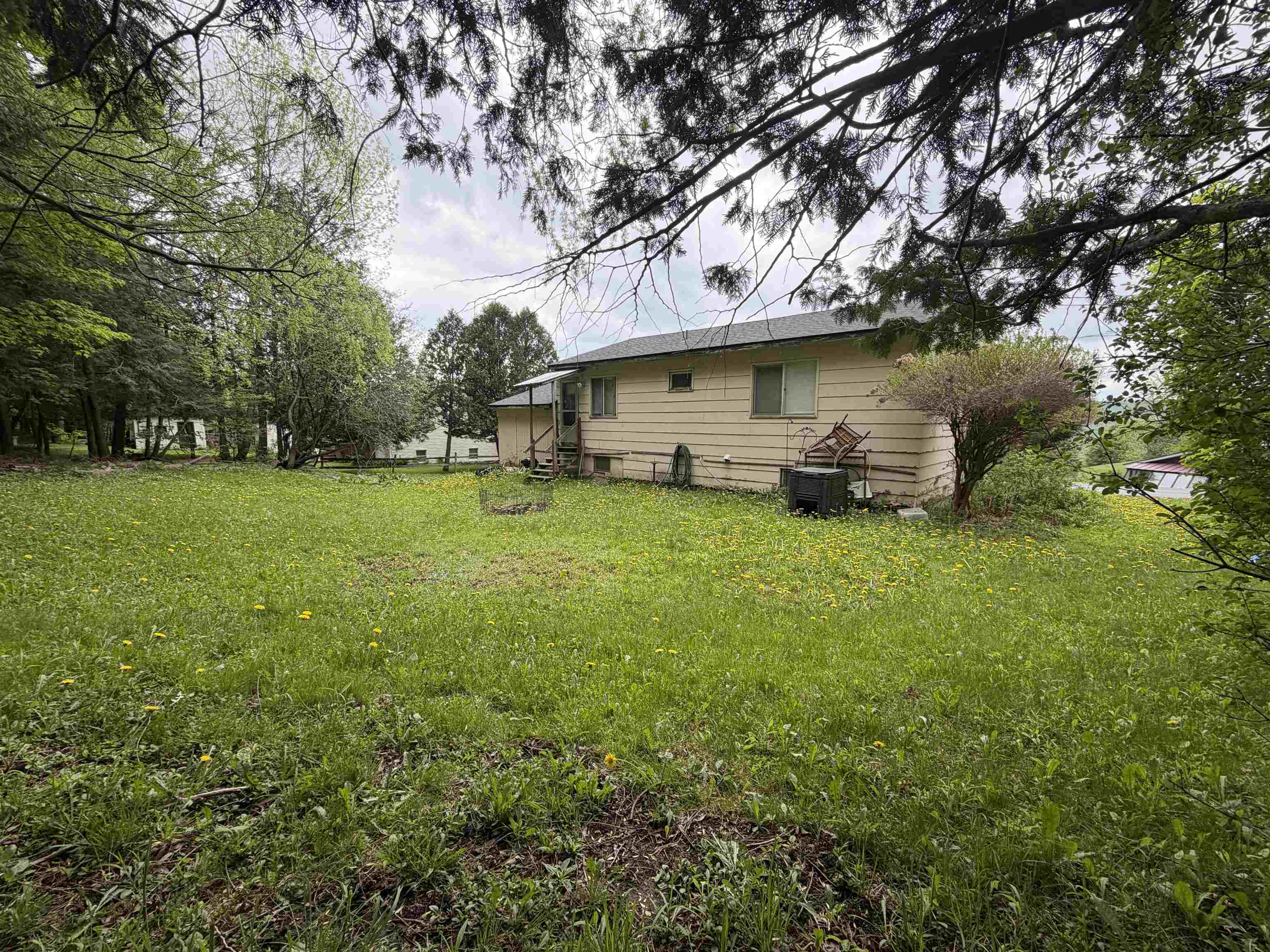7 Meadow Wood Drive Property Photo 8
