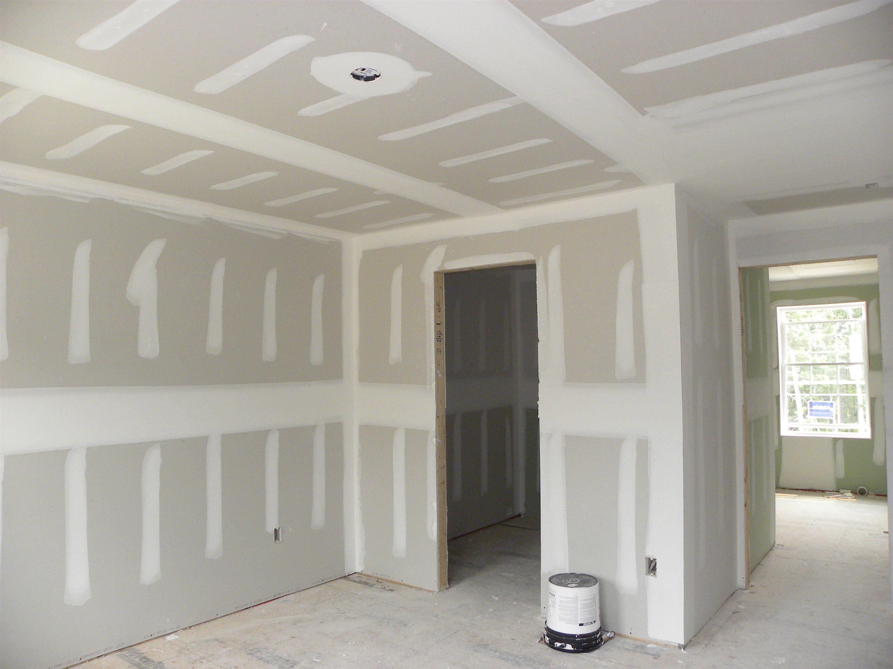 318 Karatzas Avenue Property Photo 8