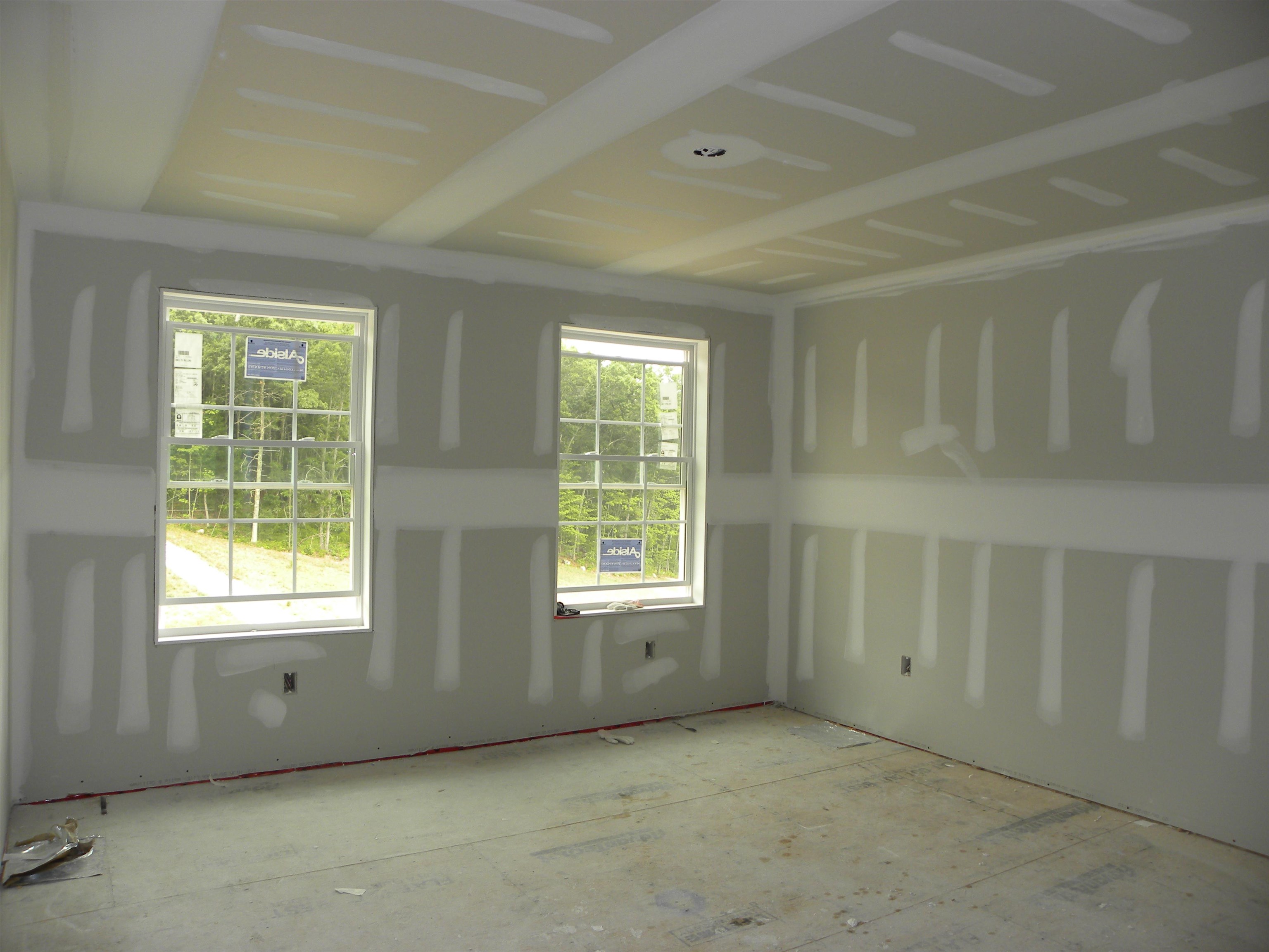 318 Karatzas Avenue Property Photo 9