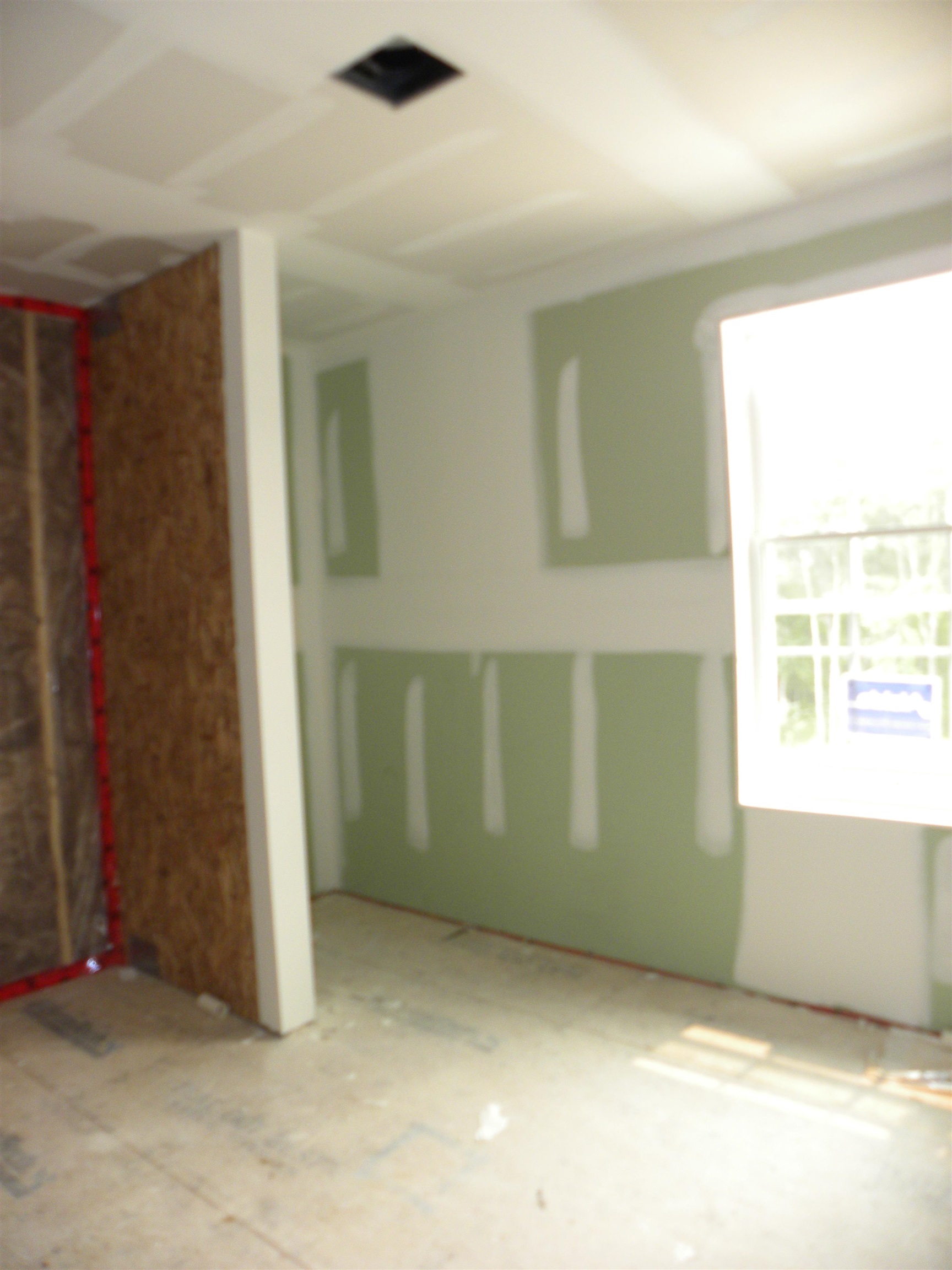 318 Karatzas Avenue Property Photo 10