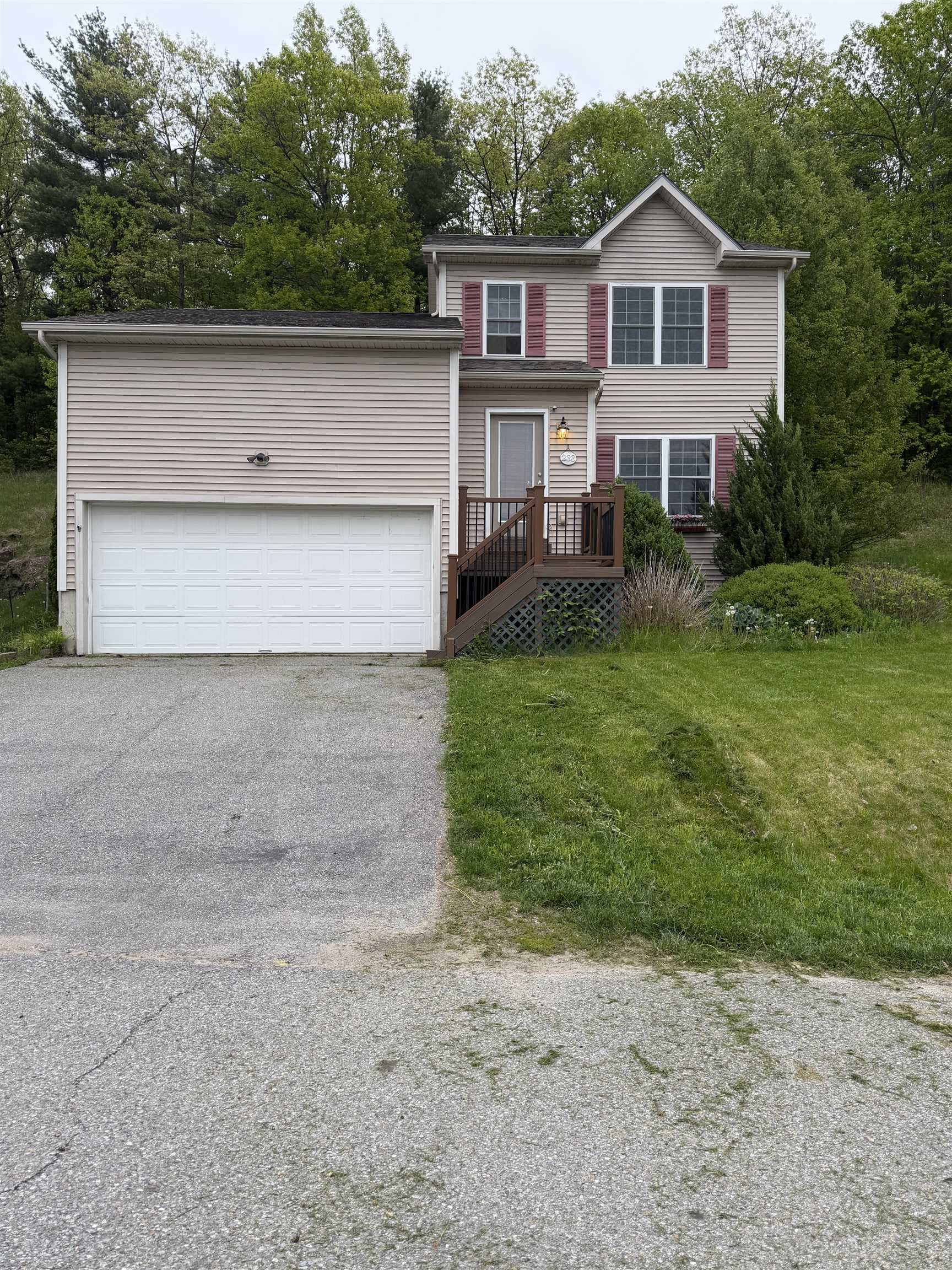 233 Abigail Drive Property Photo 3