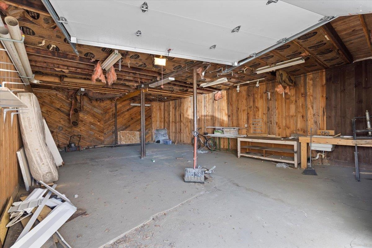 18 Maple Avenue Property Photo 28