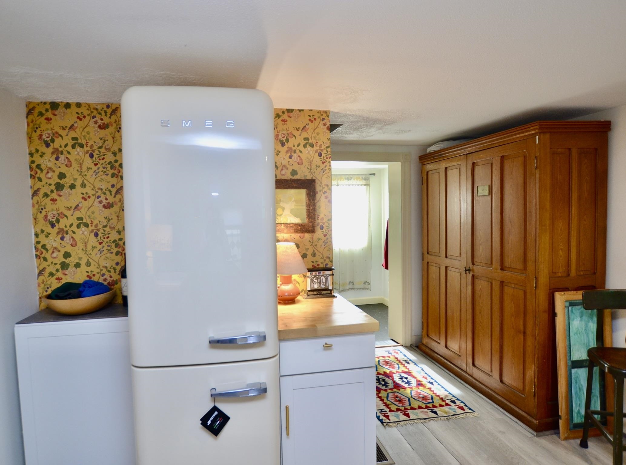 105 Lafountain Street Property Photo 5