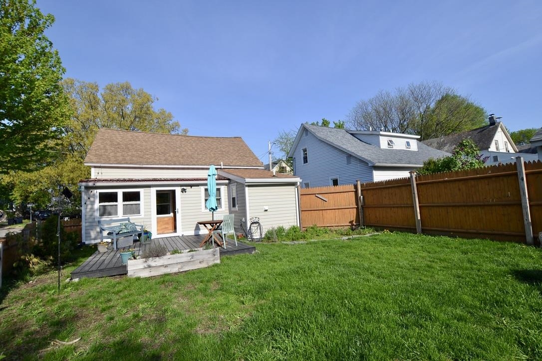 105 Lafountain Street Property Photo 22