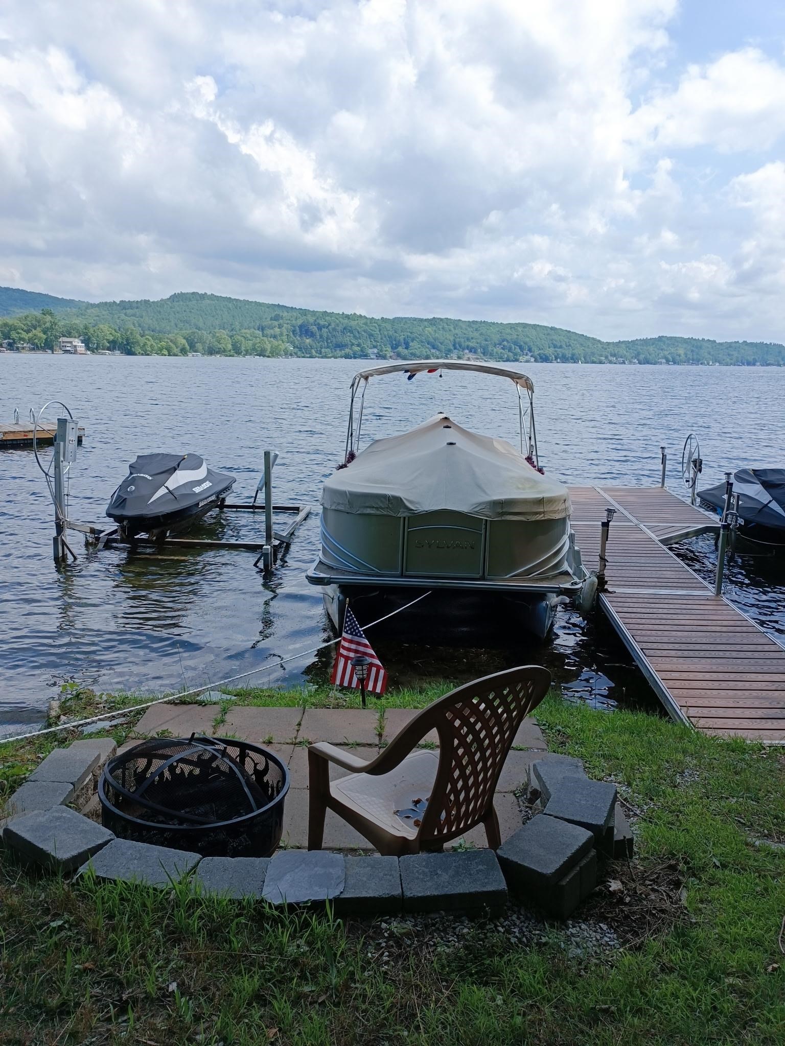 99 Spooner Point Property Photo 4