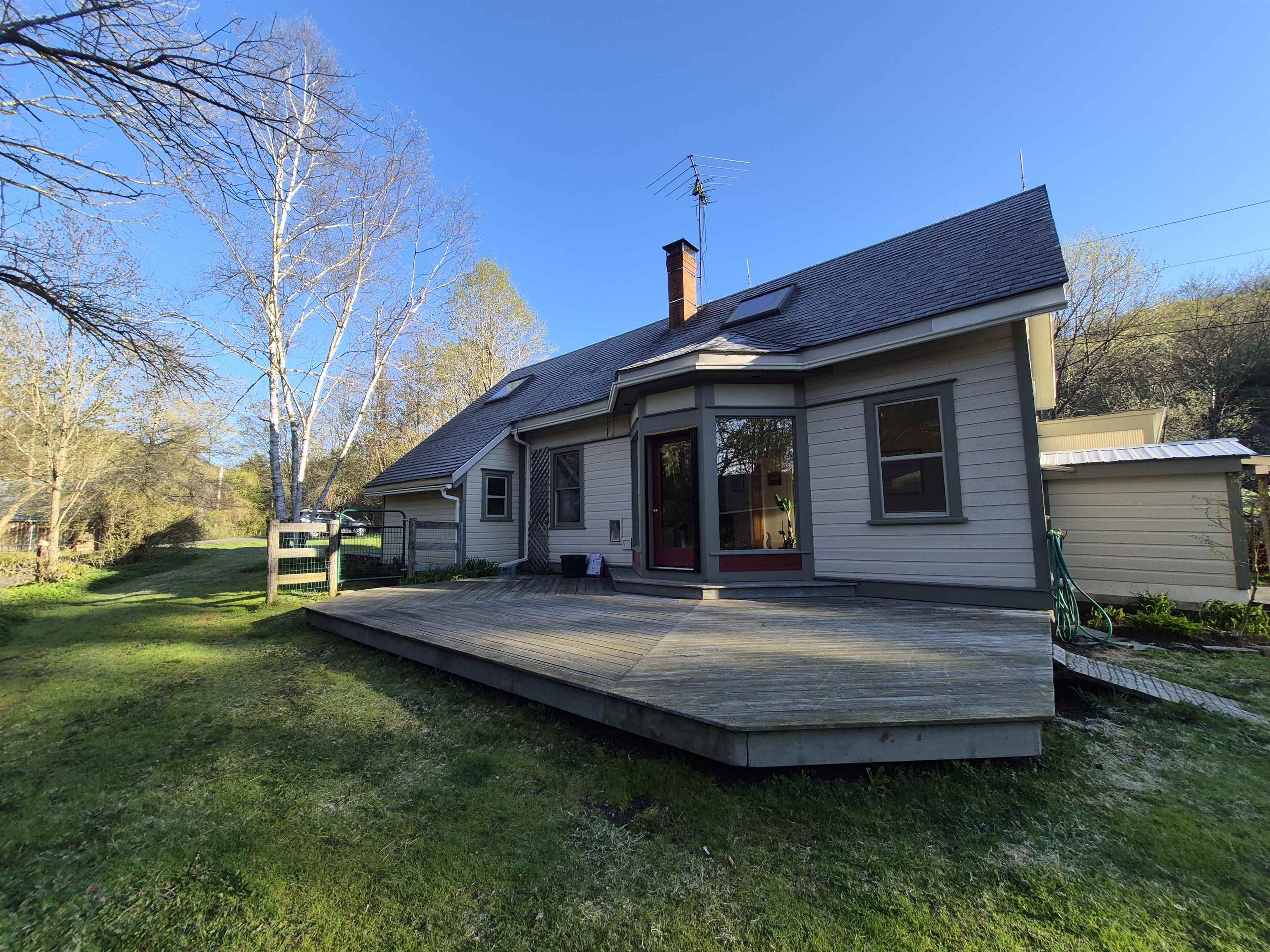 88 Falls Hill Road Property Photo 3