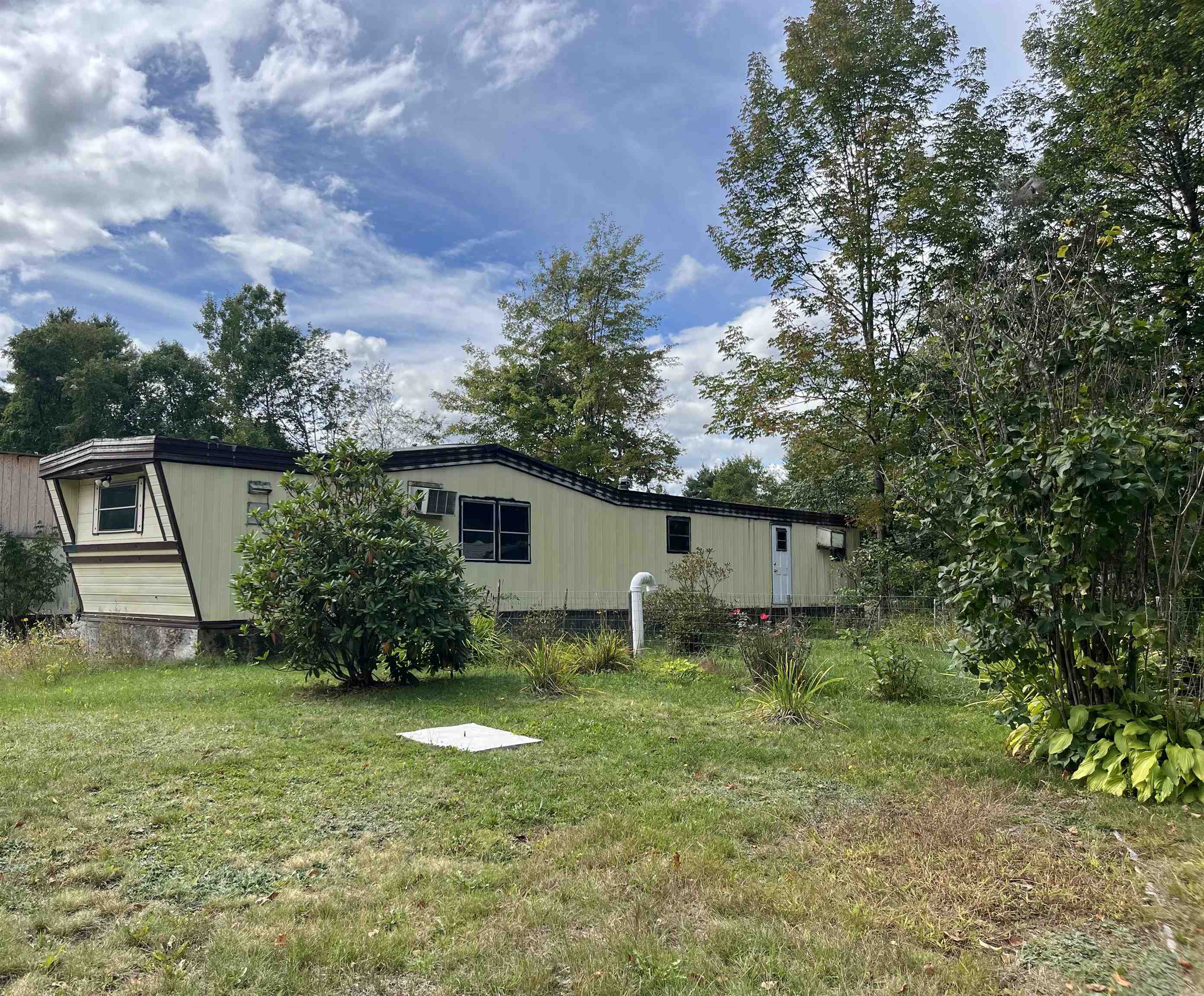 215 Riverside Drive Property Photo 1