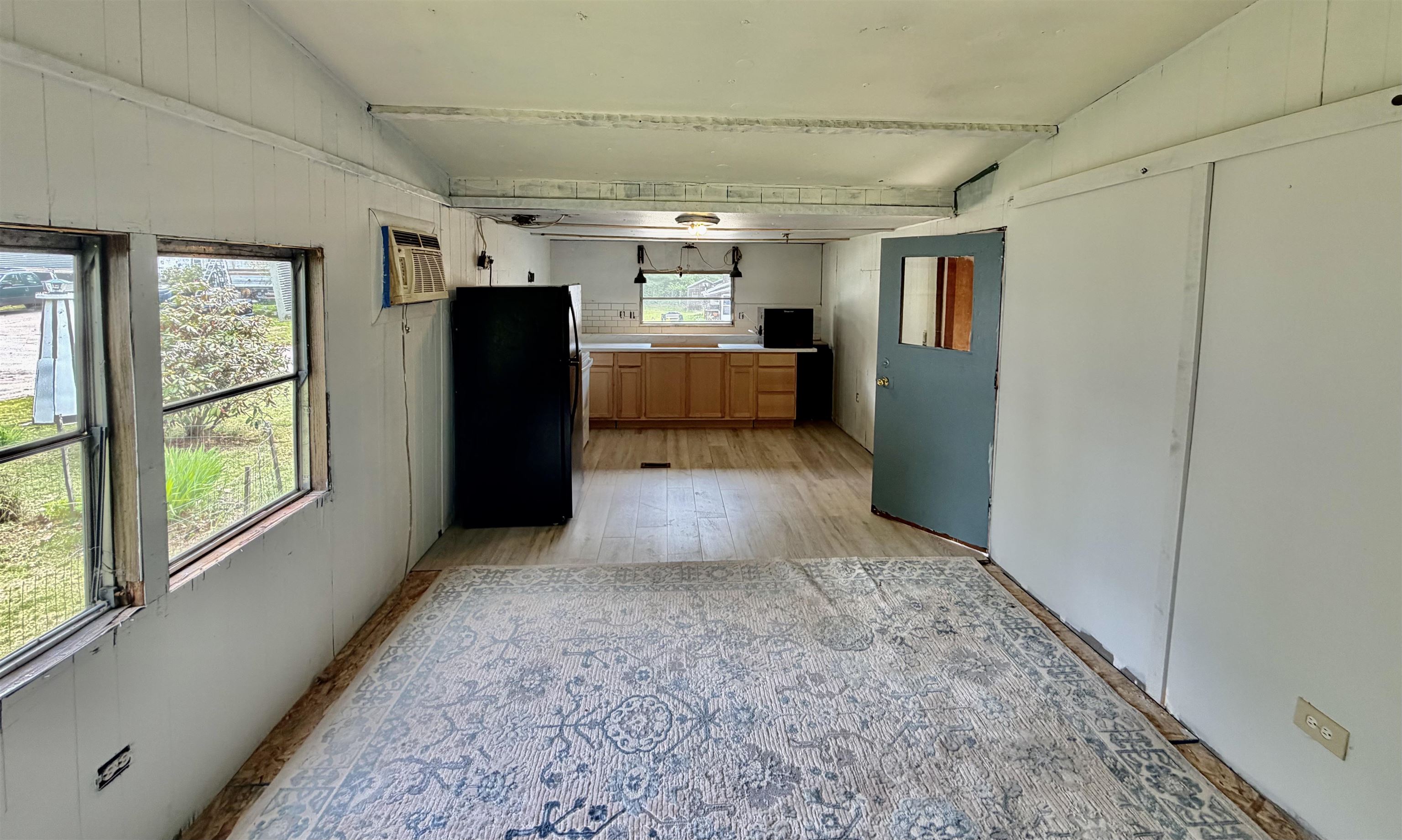 215 Riverside Drive Property Photo 3
