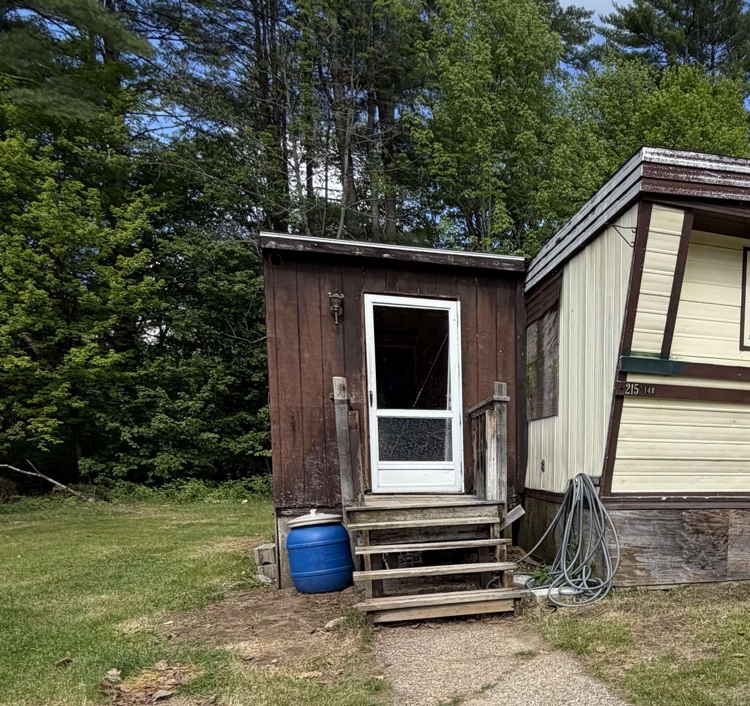 215 Riverside Drive Property Photo 8