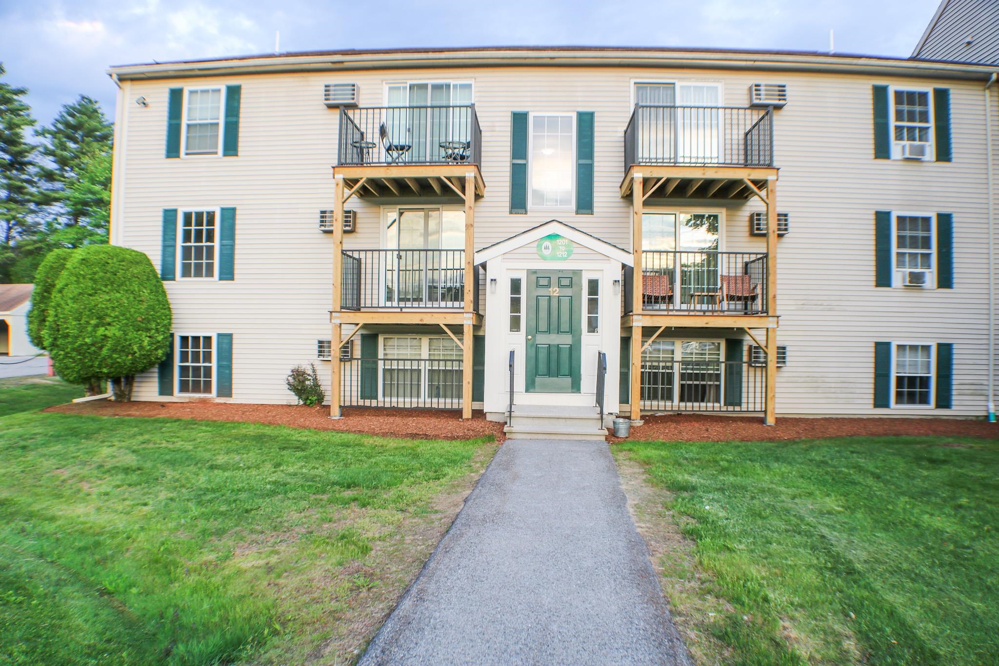 1702 White Cedar Boulevard Property Photo 1