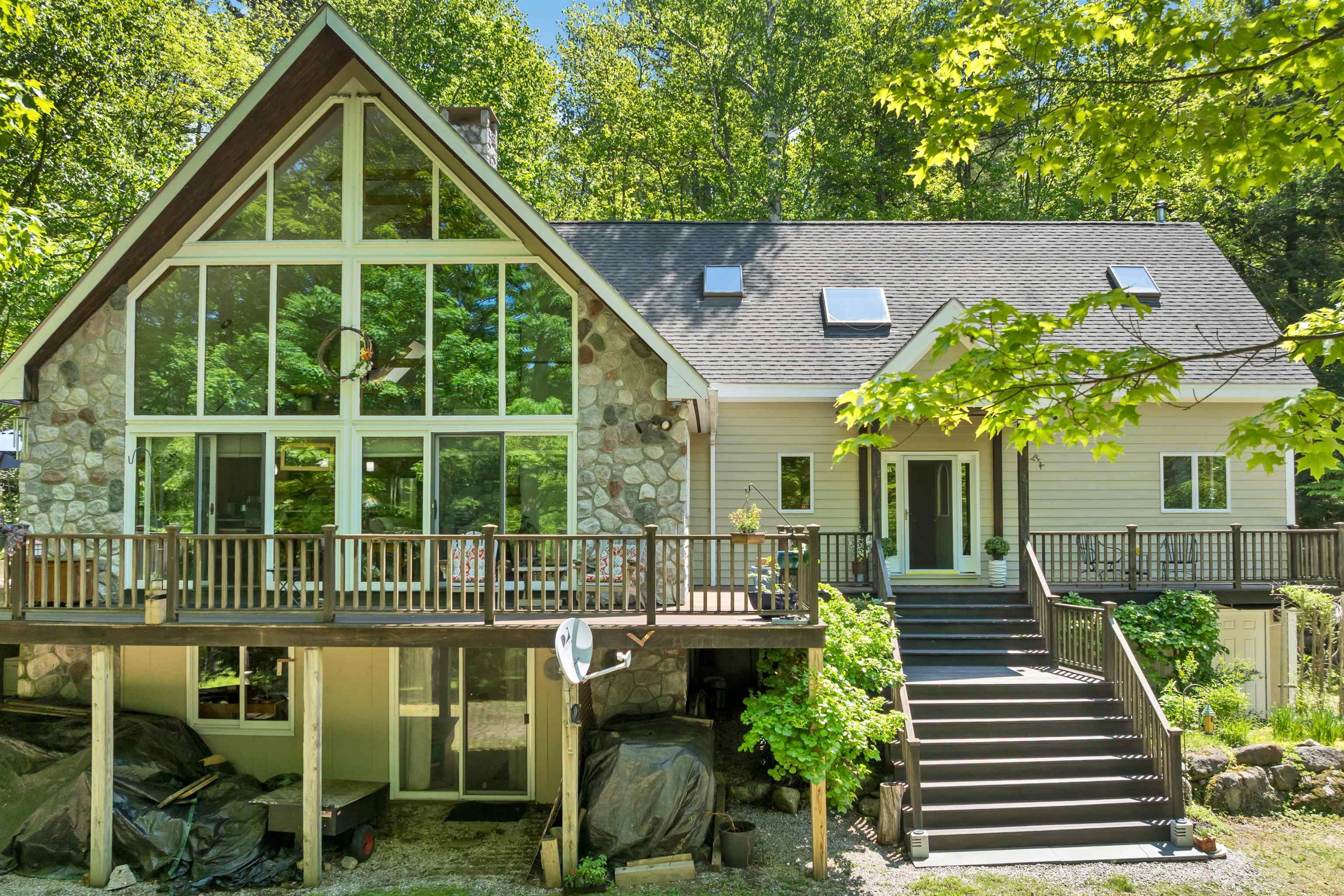 155 Fox Run Road Property Photo 1