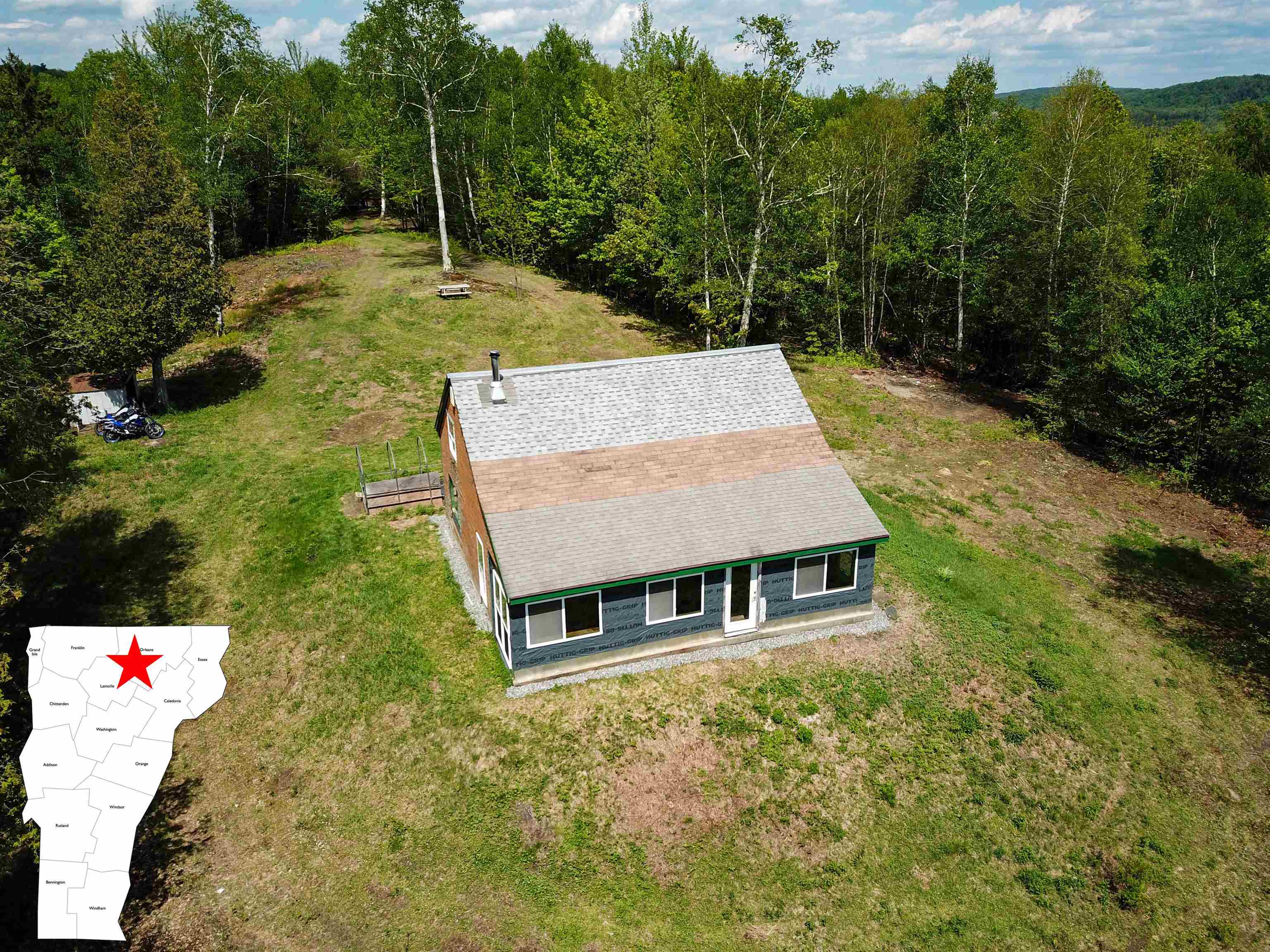 990 Daniels West Road Property Photo 1