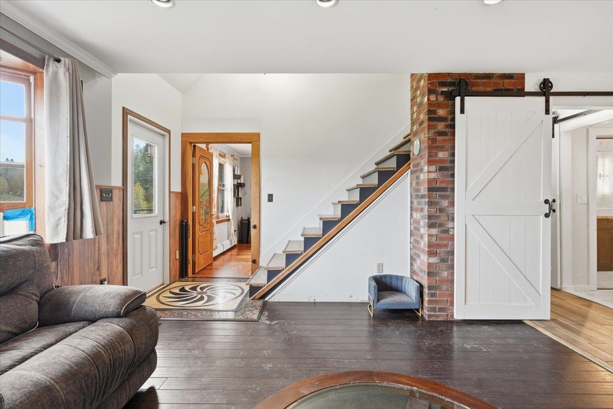 33 Valley View Road Property Photo 11