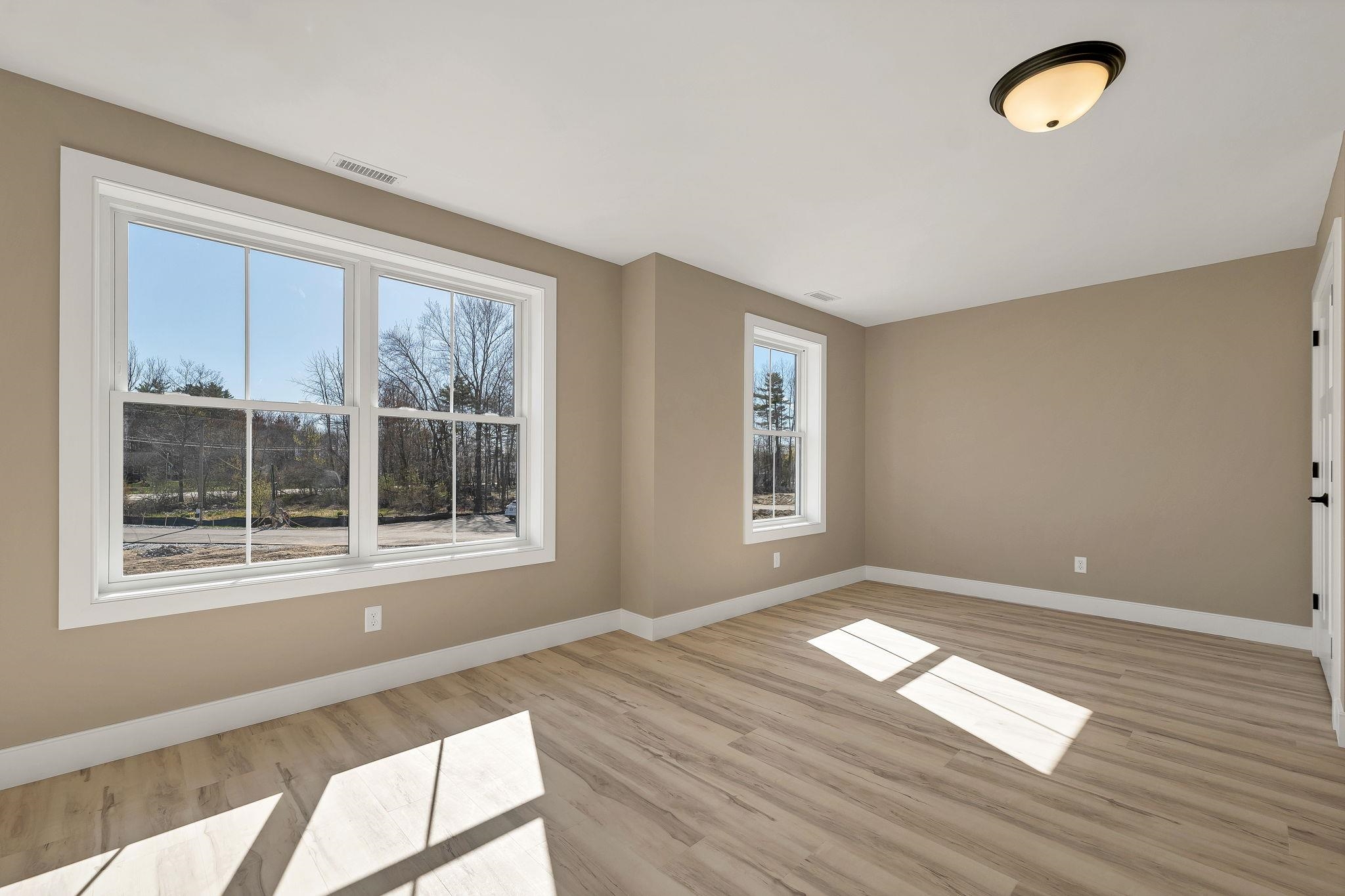 669 High Street Property Photo 15