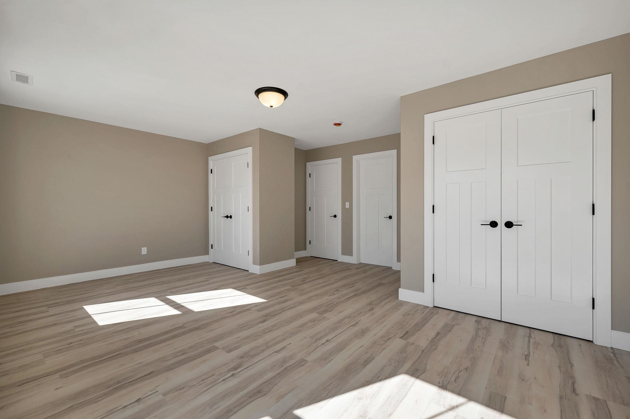 669 High Street Property Photo 22