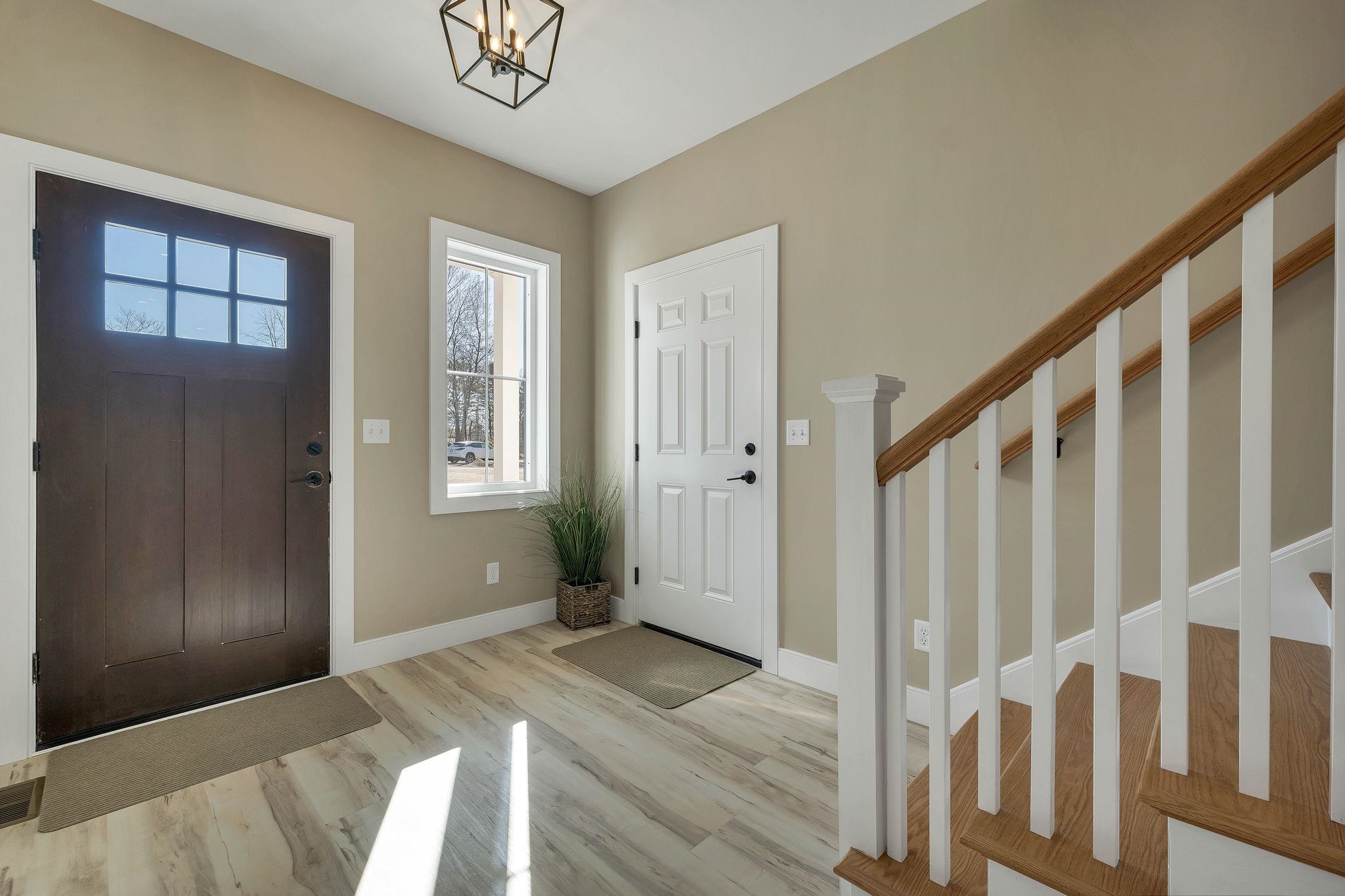 669 High Street Property Photo 29