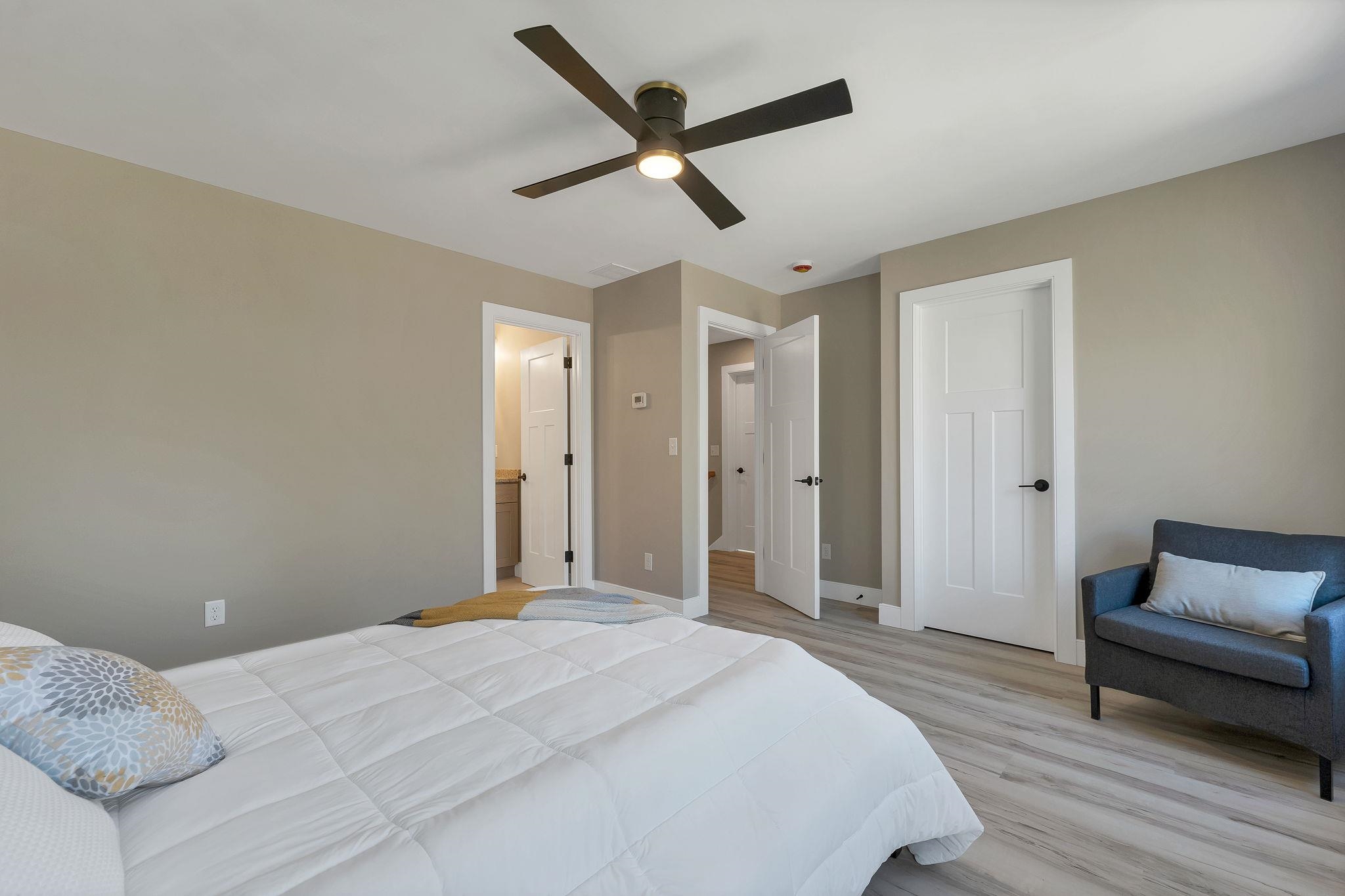 669 High Street Property Photo 32