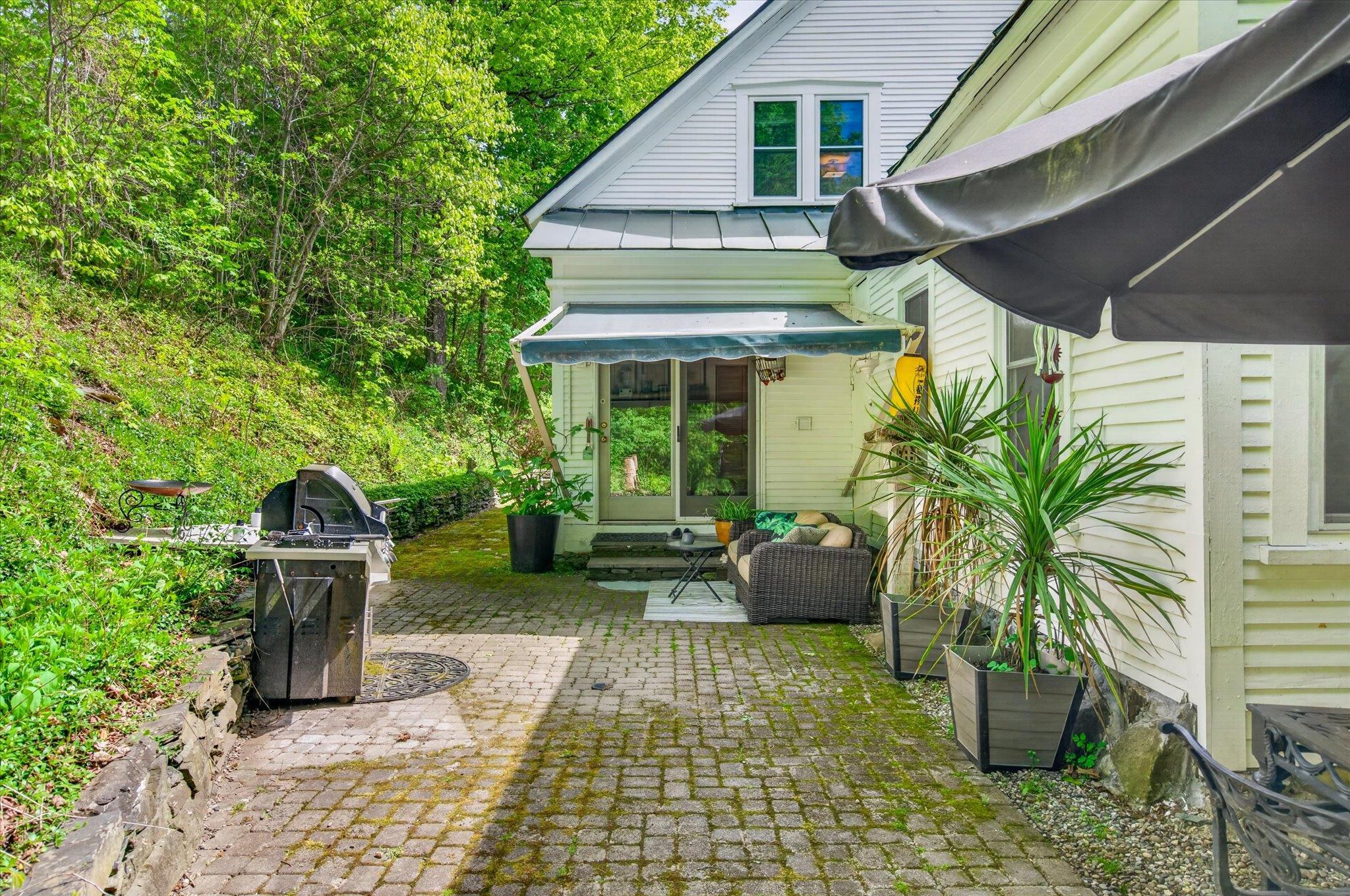 1036 North Main Street Property Photo 5