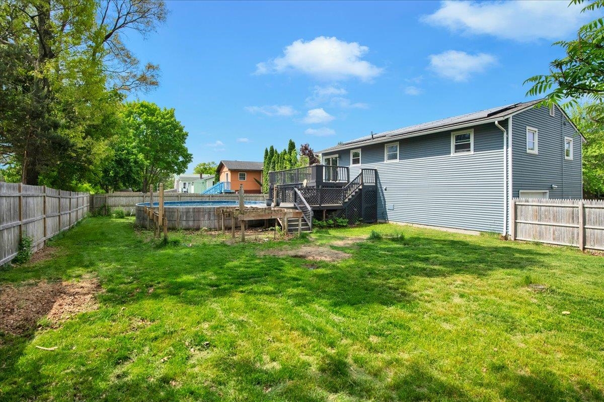 91 Lapointe Street Property Photo 6