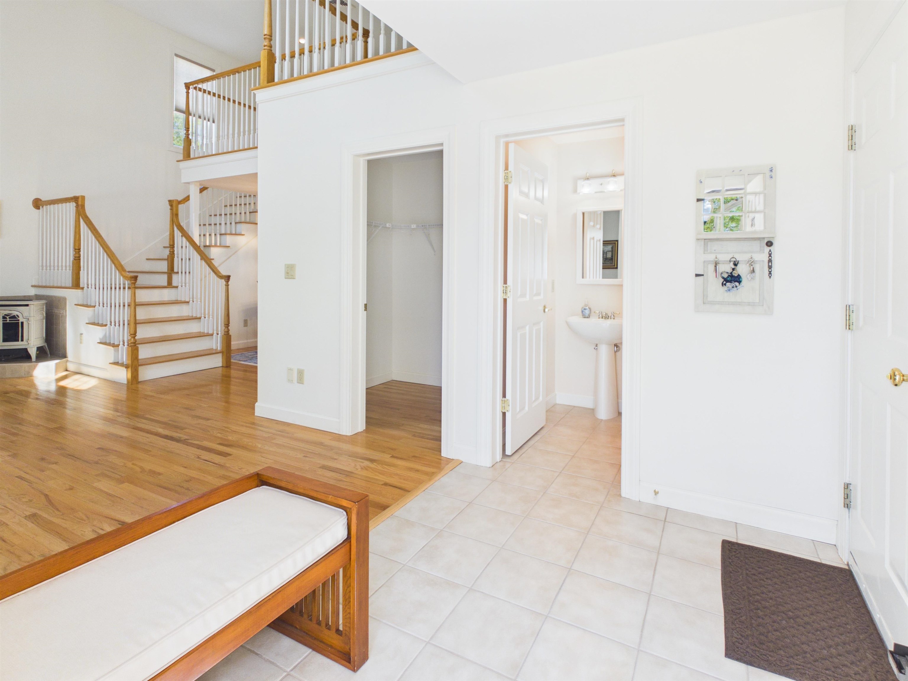 23 Abbey Lane Property Photo 6