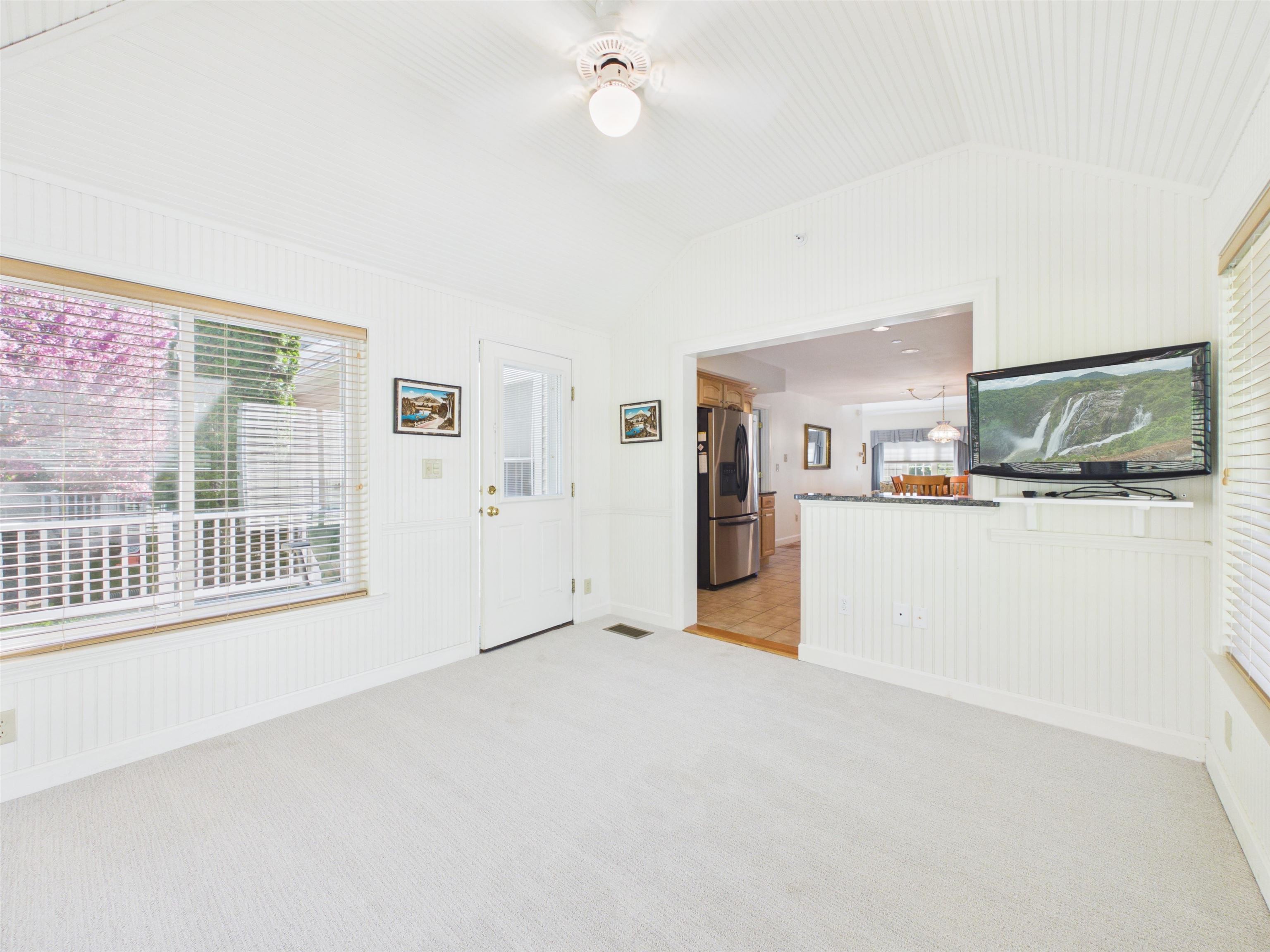 23 Abbey Lane Property Photo 17