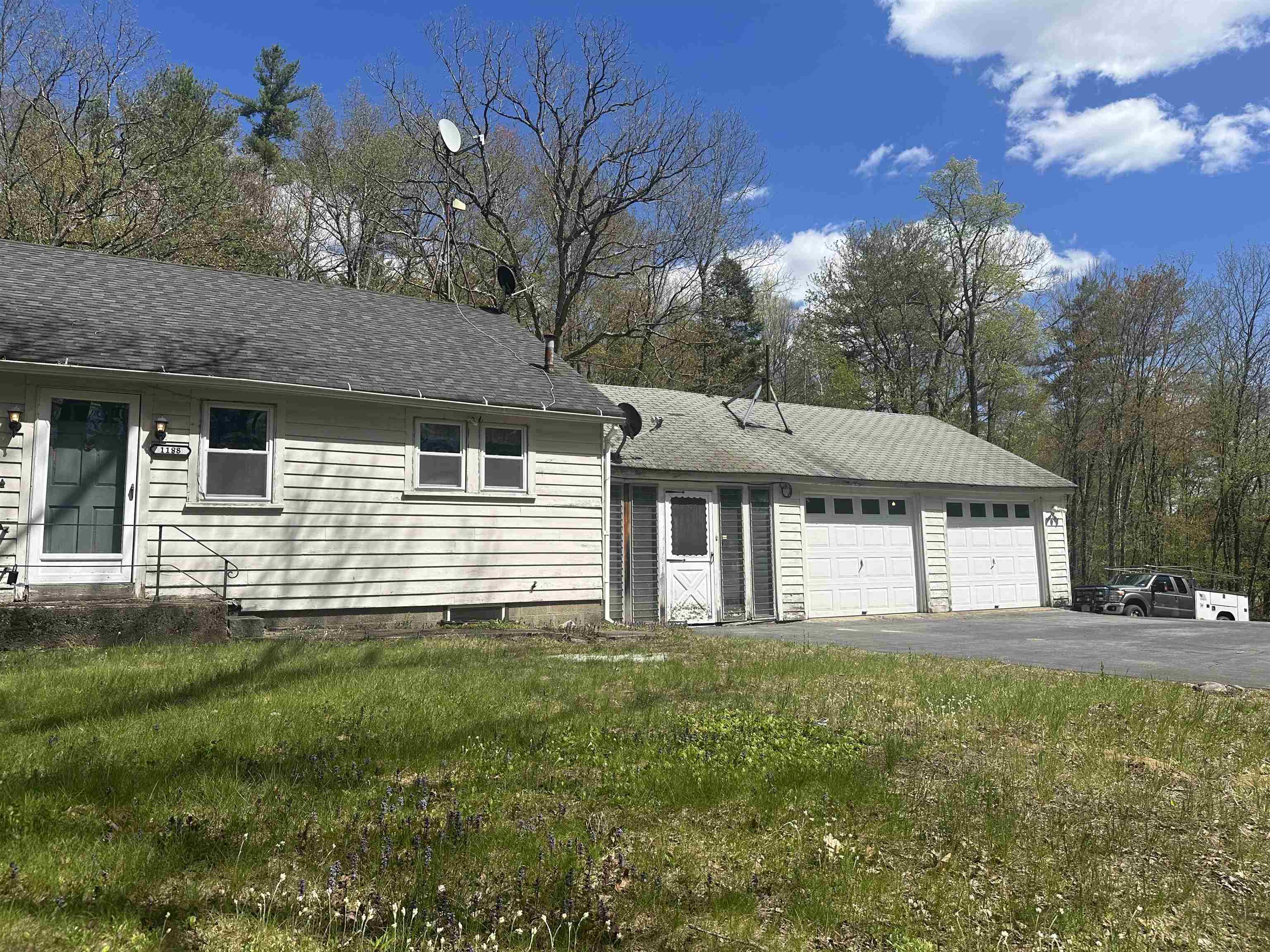 1188 Valley Road Property Photo 4