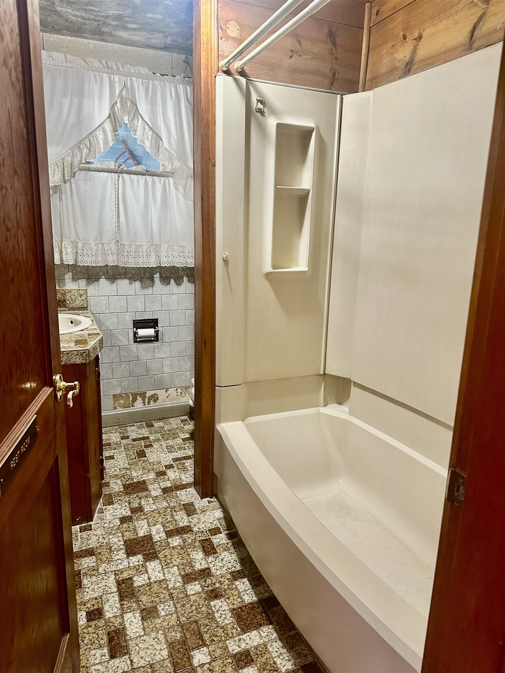 1188 Valley Road Property Photo 31