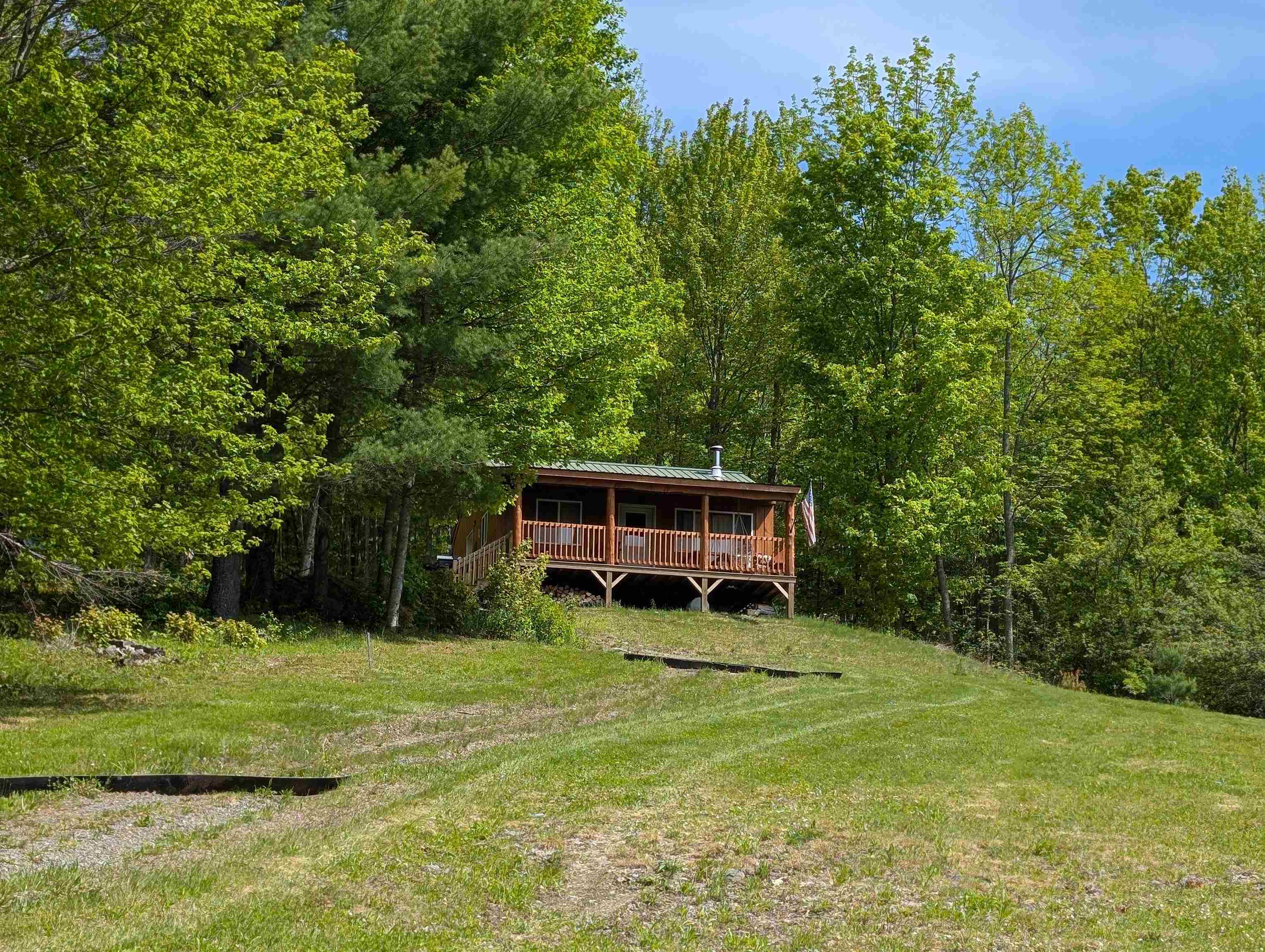 320 Hunt Mountain Road Property Photo 2