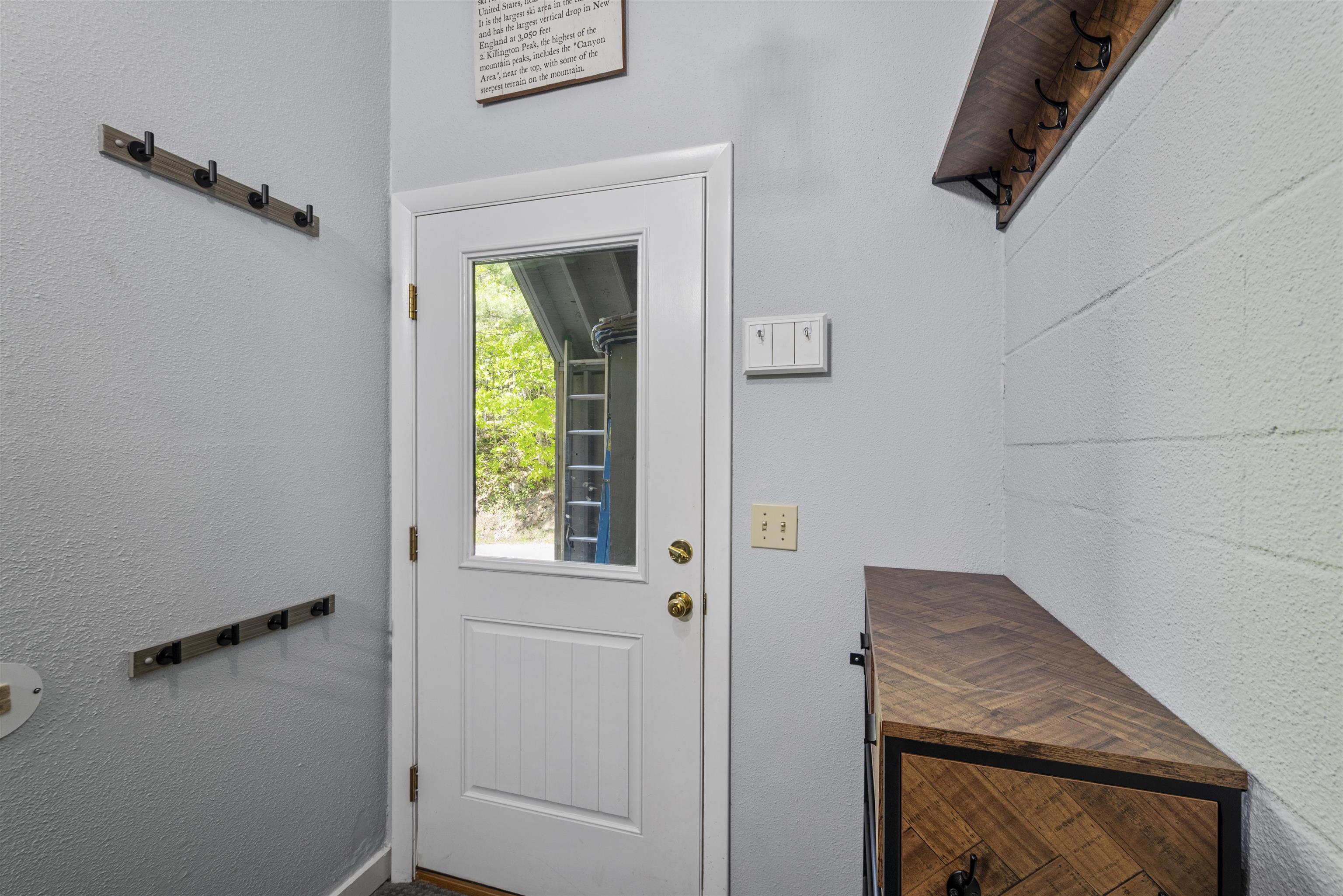 191 Schoolhouse Road Property Photo 5