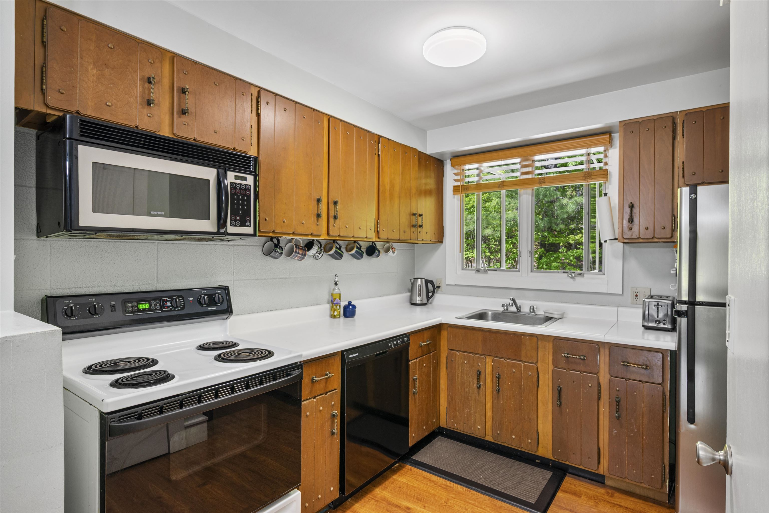 191 Schoolhouse Road Property Photo 8
