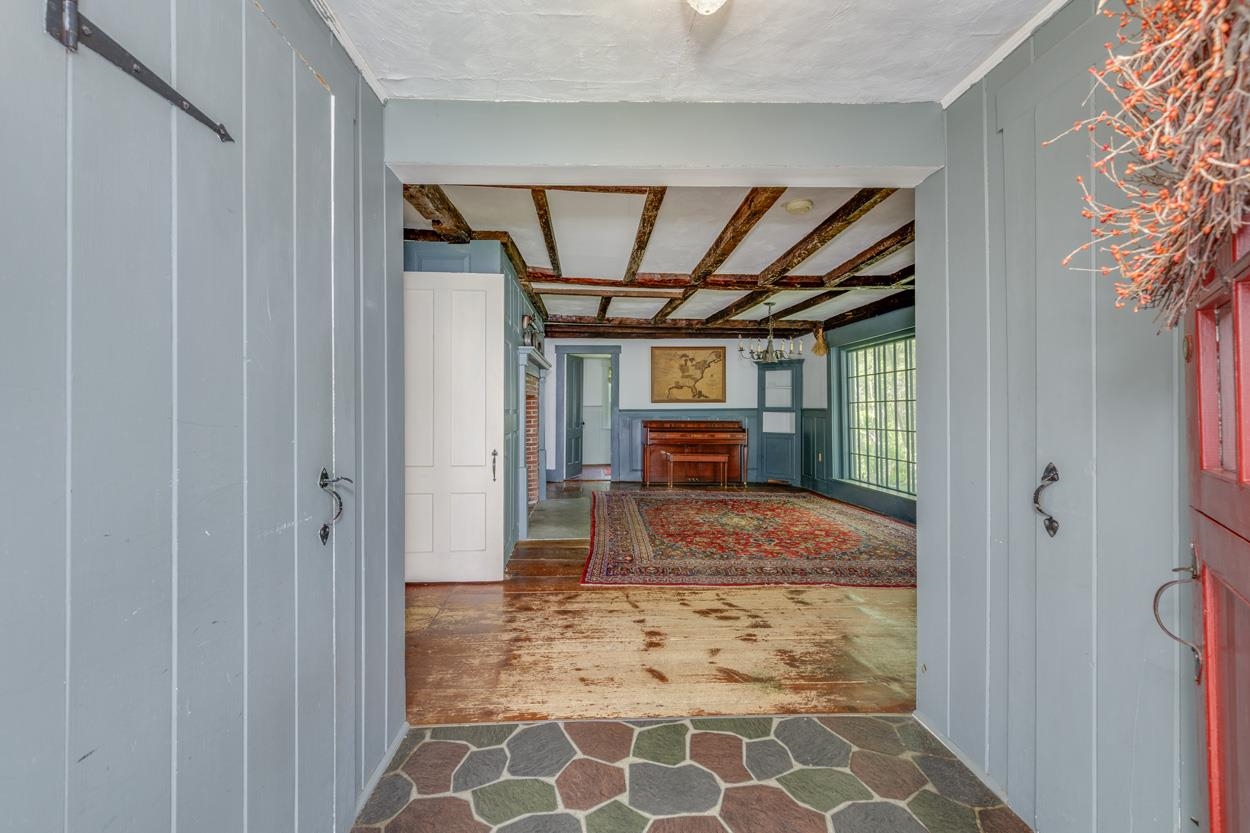 2 Raymond Road Property Photo 3