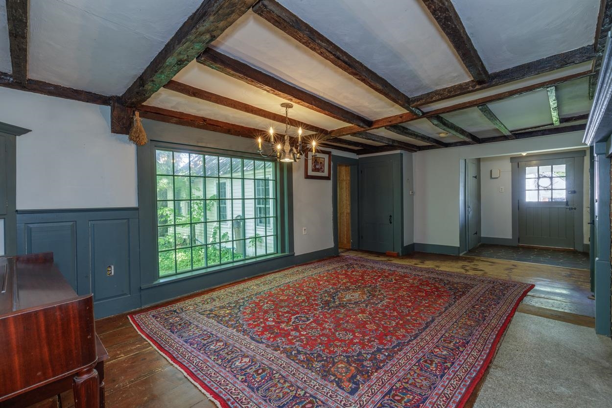 2 Raymond Road Property Photo 6