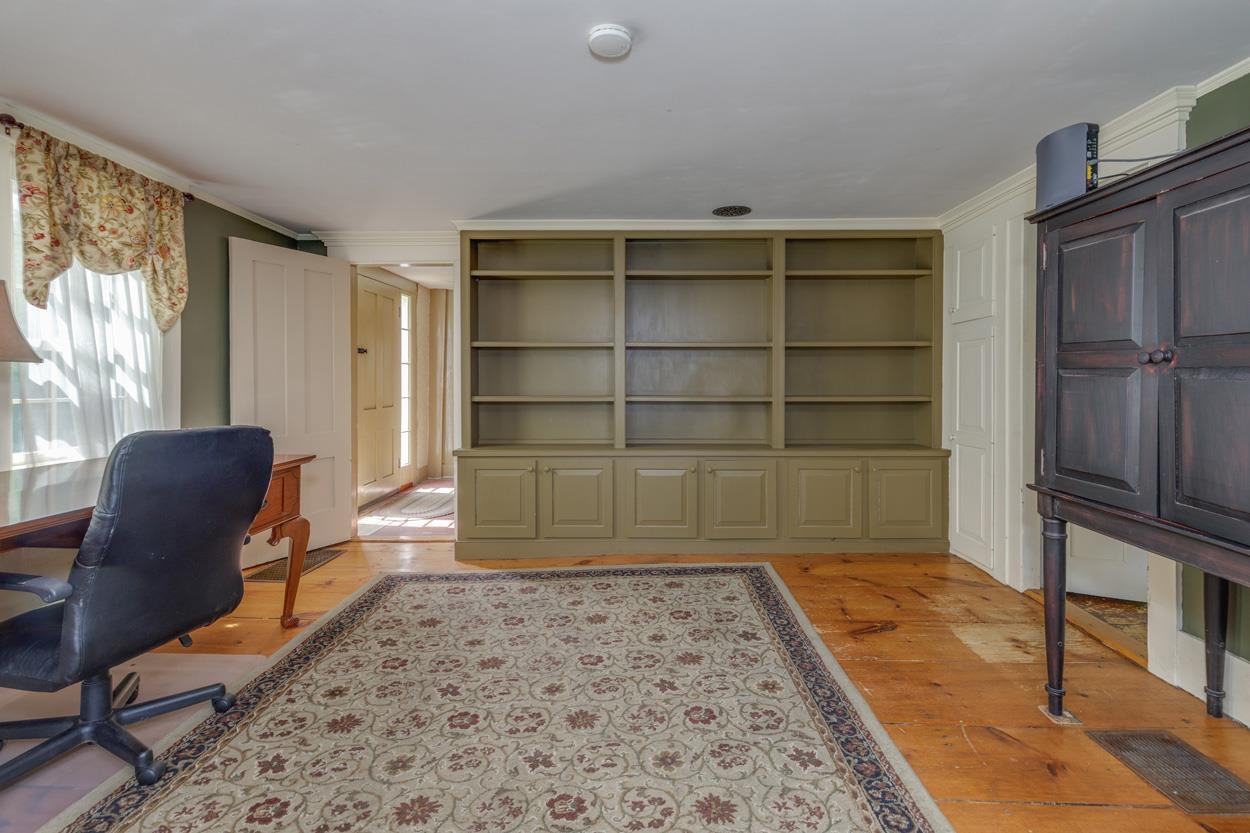 2 Raymond Road Property Photo 23