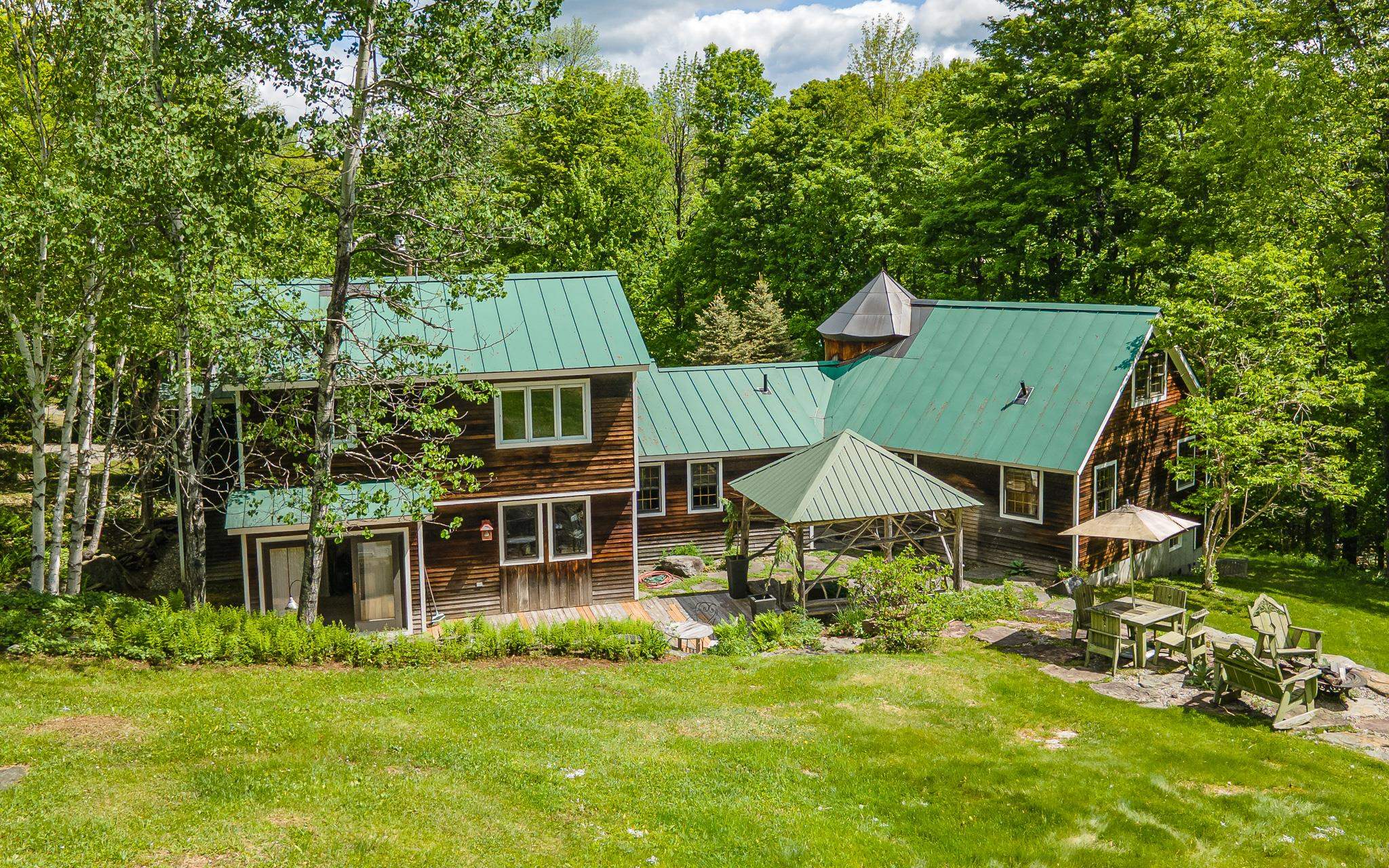 8 Twin Rocks Road Property Photo 15